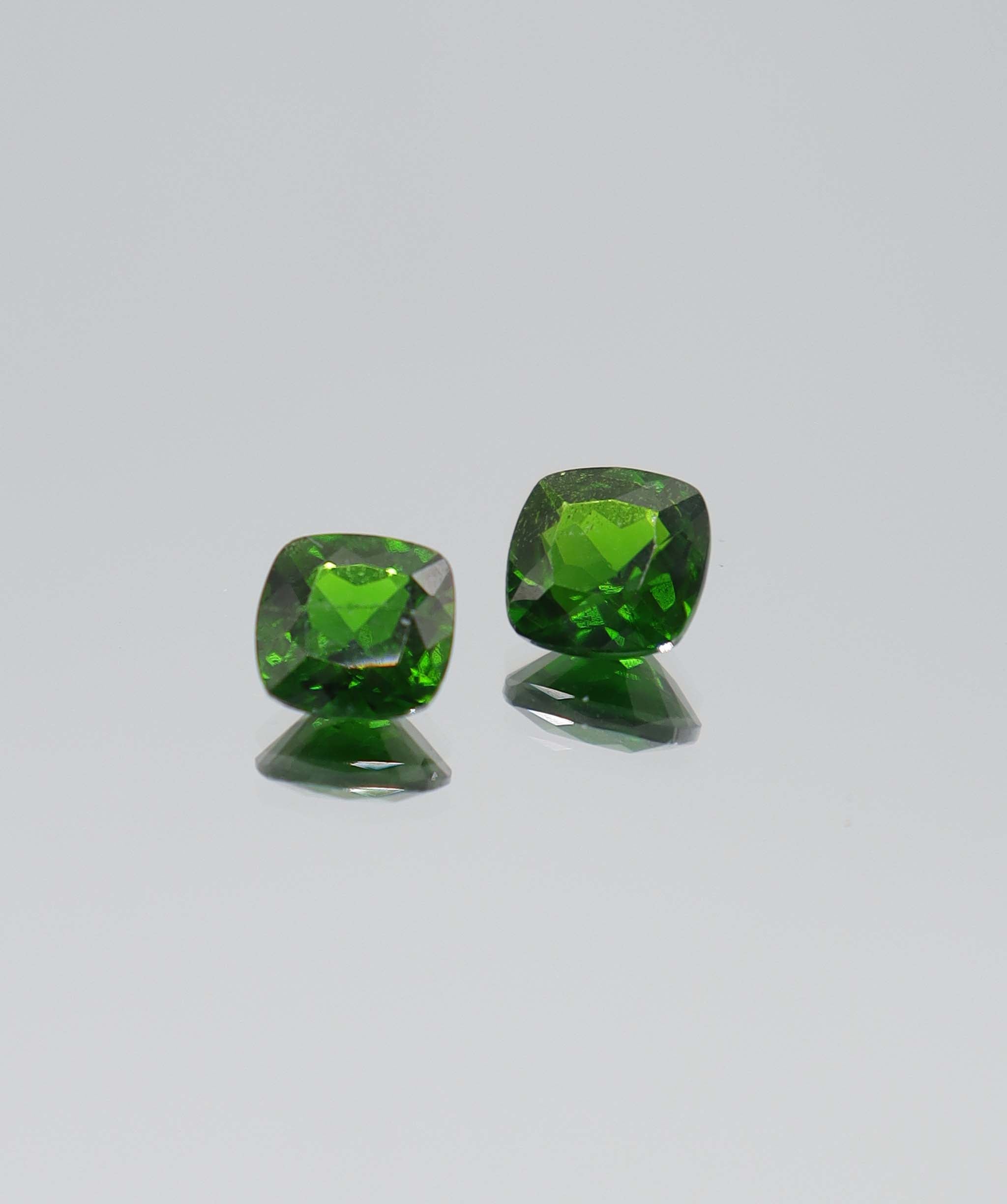 2.94ct Siberian Chrome Diopside Cushion PAIR DXBCS5218