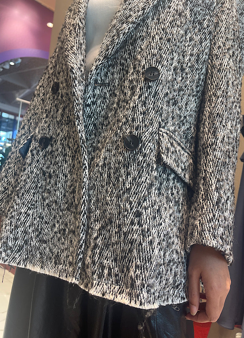 OVERSIZED BLAZER ( السترة) “MOON”