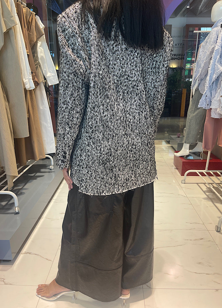 OVERSIZED BLAZER ( السترة) “MOON”