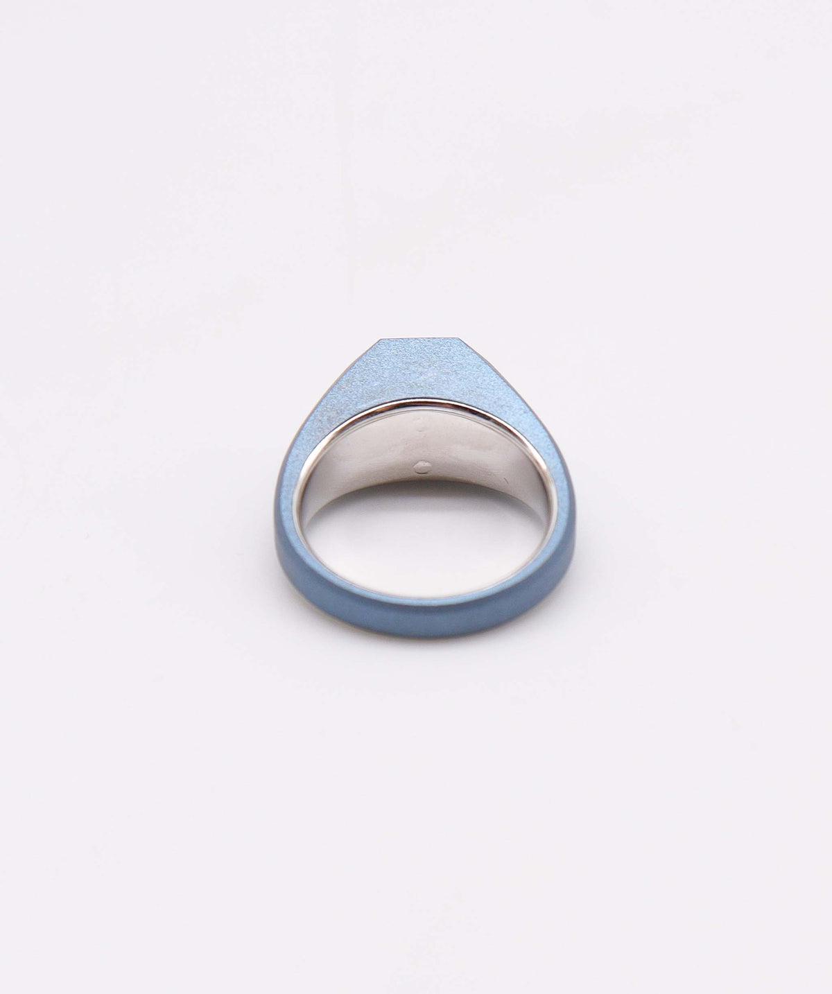 1.51ct Blue Titanium Ring SPG019