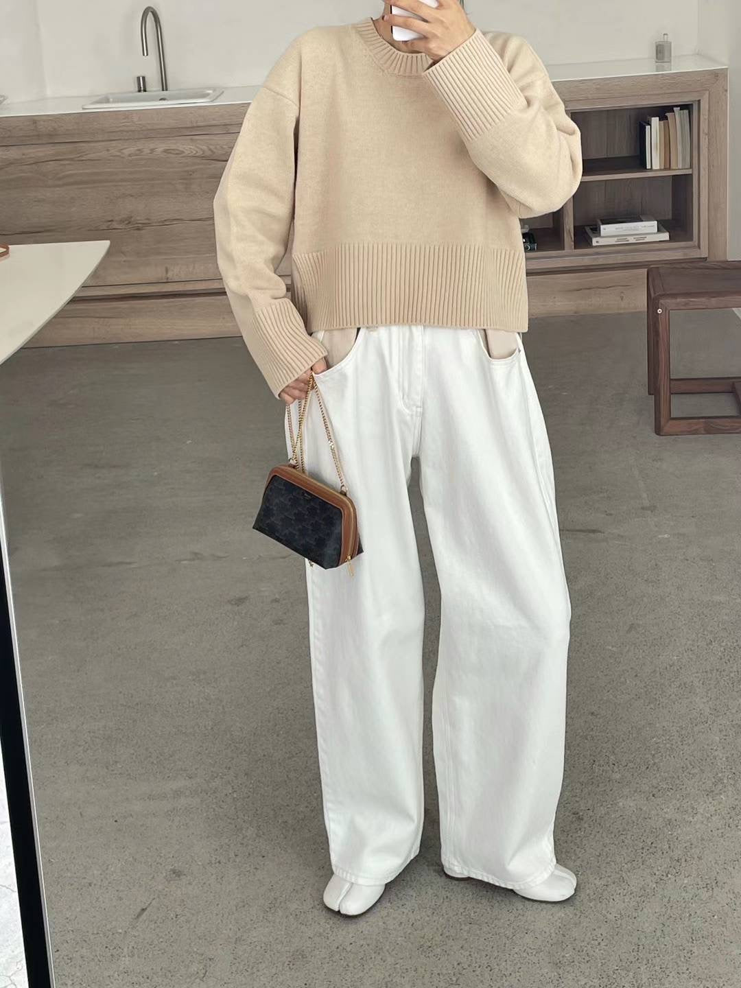 ADJUSTABLE WAISTLINE JEANS