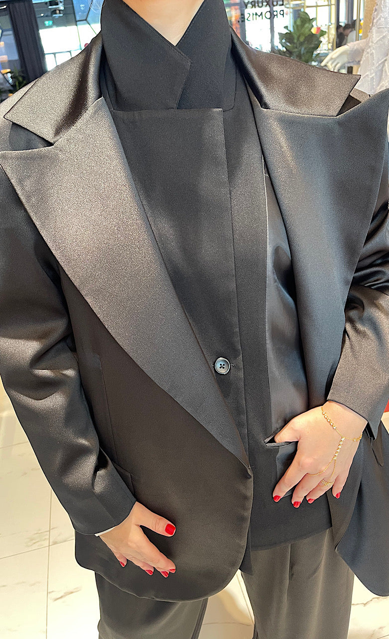 OVERSIZED DOUBLE LAYERED BLAZER "CITLALI" ( السترة)