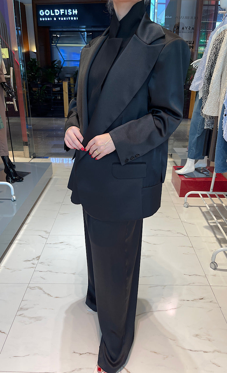 OVERSIZED DOUBLE LAYERED BLAZER "CITLALI" ( السترة)