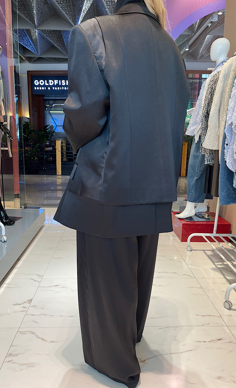 OVERSIZED DOUBLE LAYERED BLAZER "CITLALI" ( السترة)