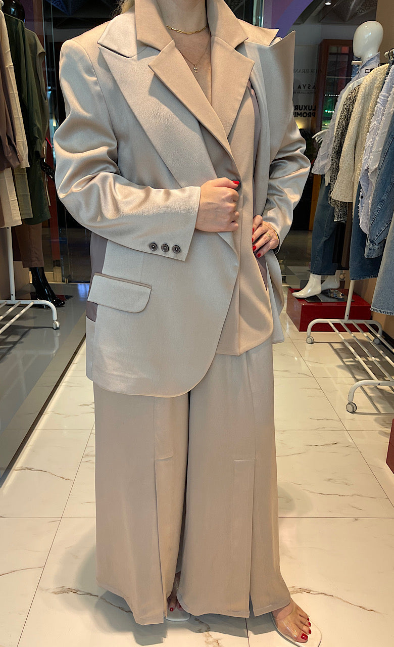 OVERSIZED DOUBLE LAYERED BLAZER "CITLALI" ( السترة)