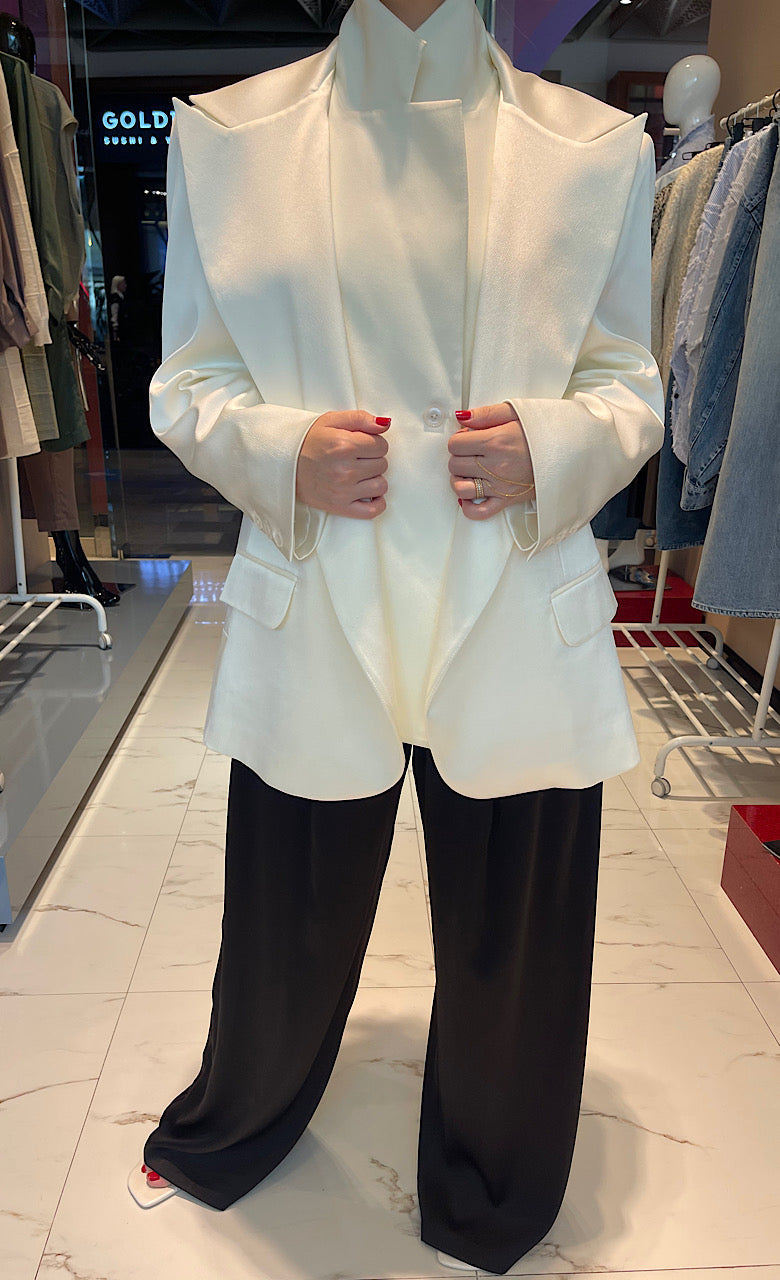 OVERSIZED DOUBLE LAYERED BLAZER "CITLALI" ( السترة)