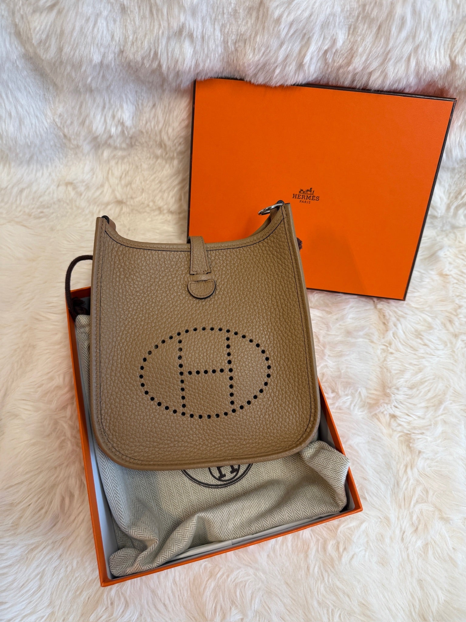Hermès Evelyne - Gold leather