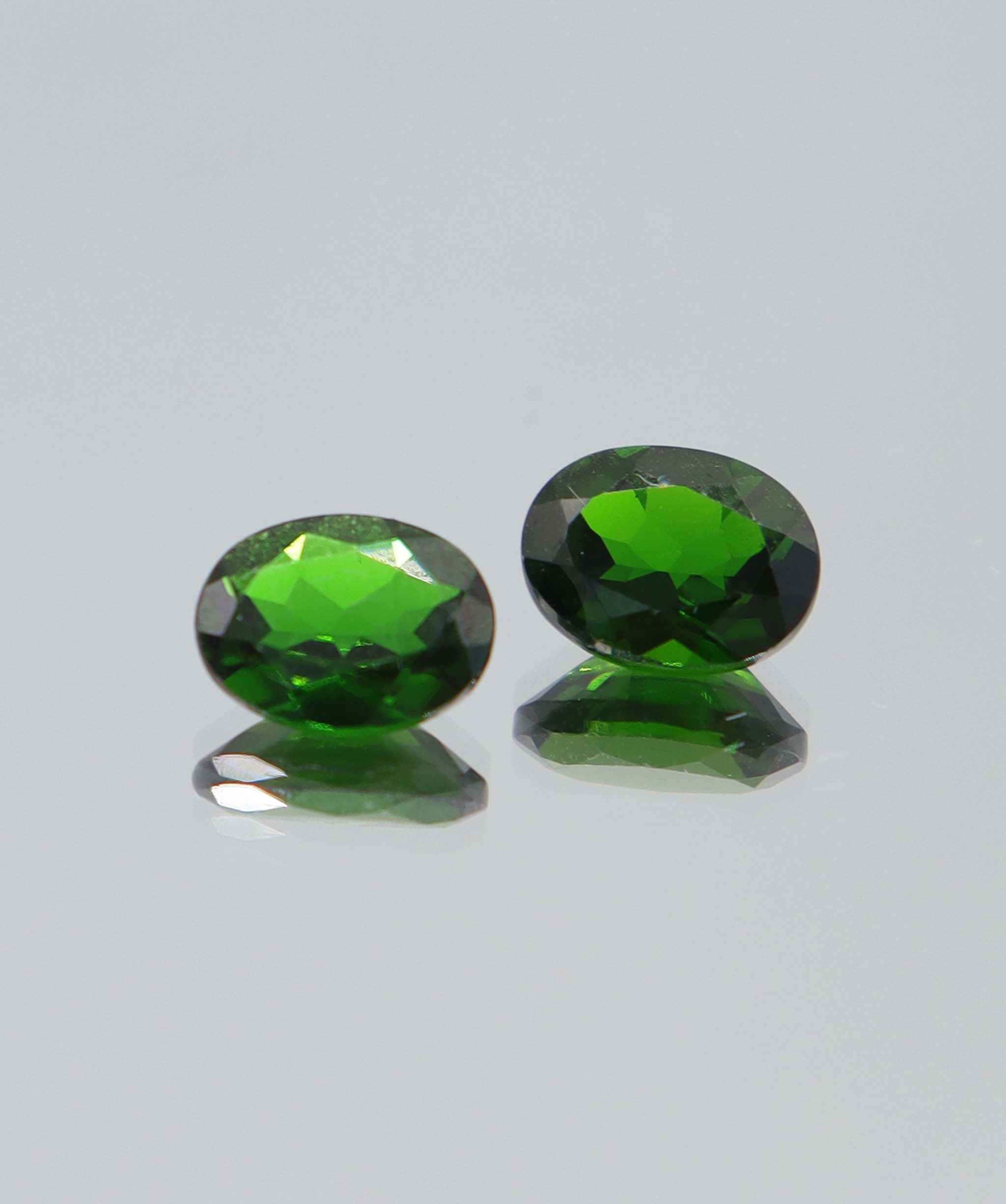 3.94ct Chrome Dioside Oval PAIR DXBCS5795