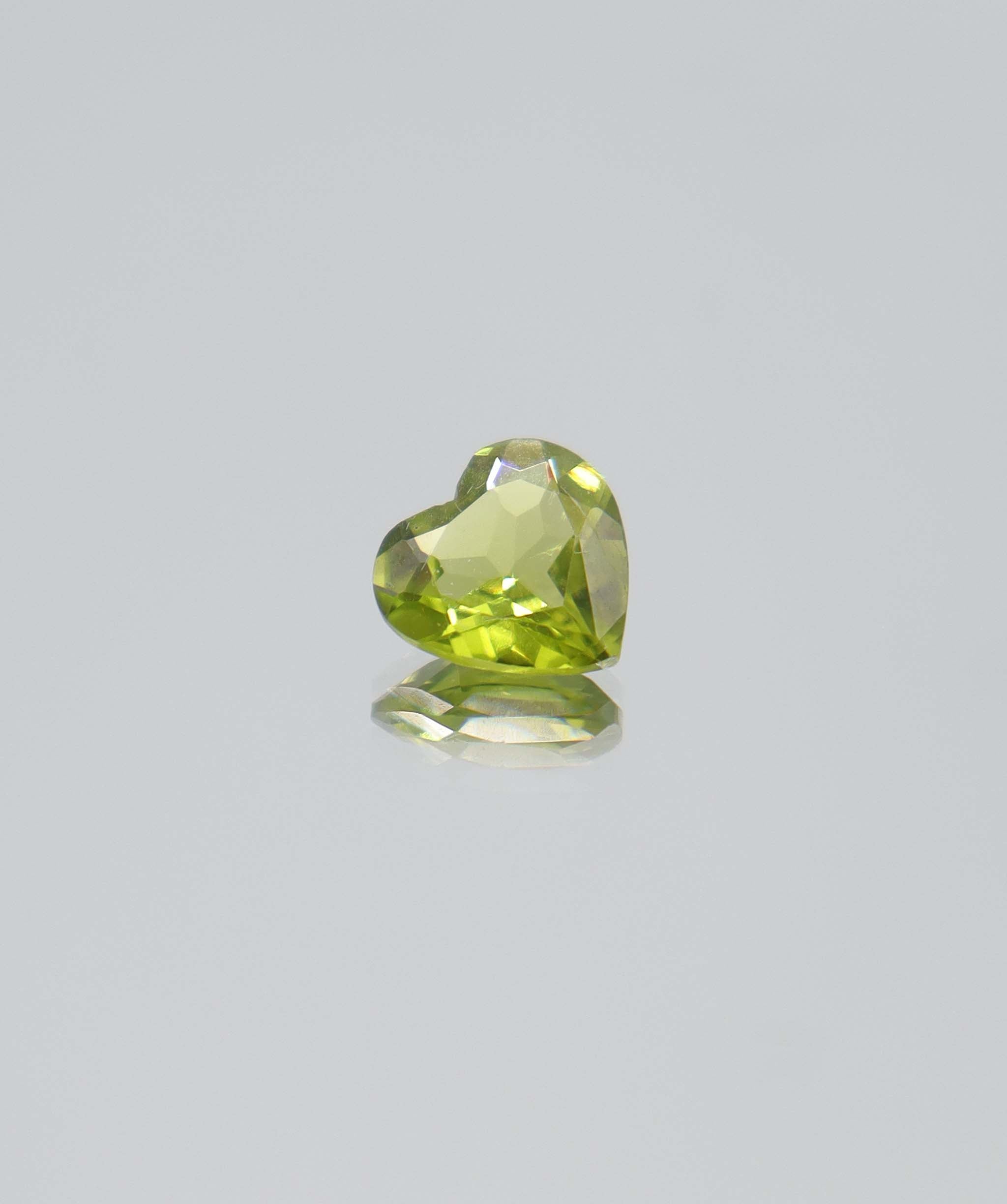 2.13ct Peridot Heart DXBCS5881