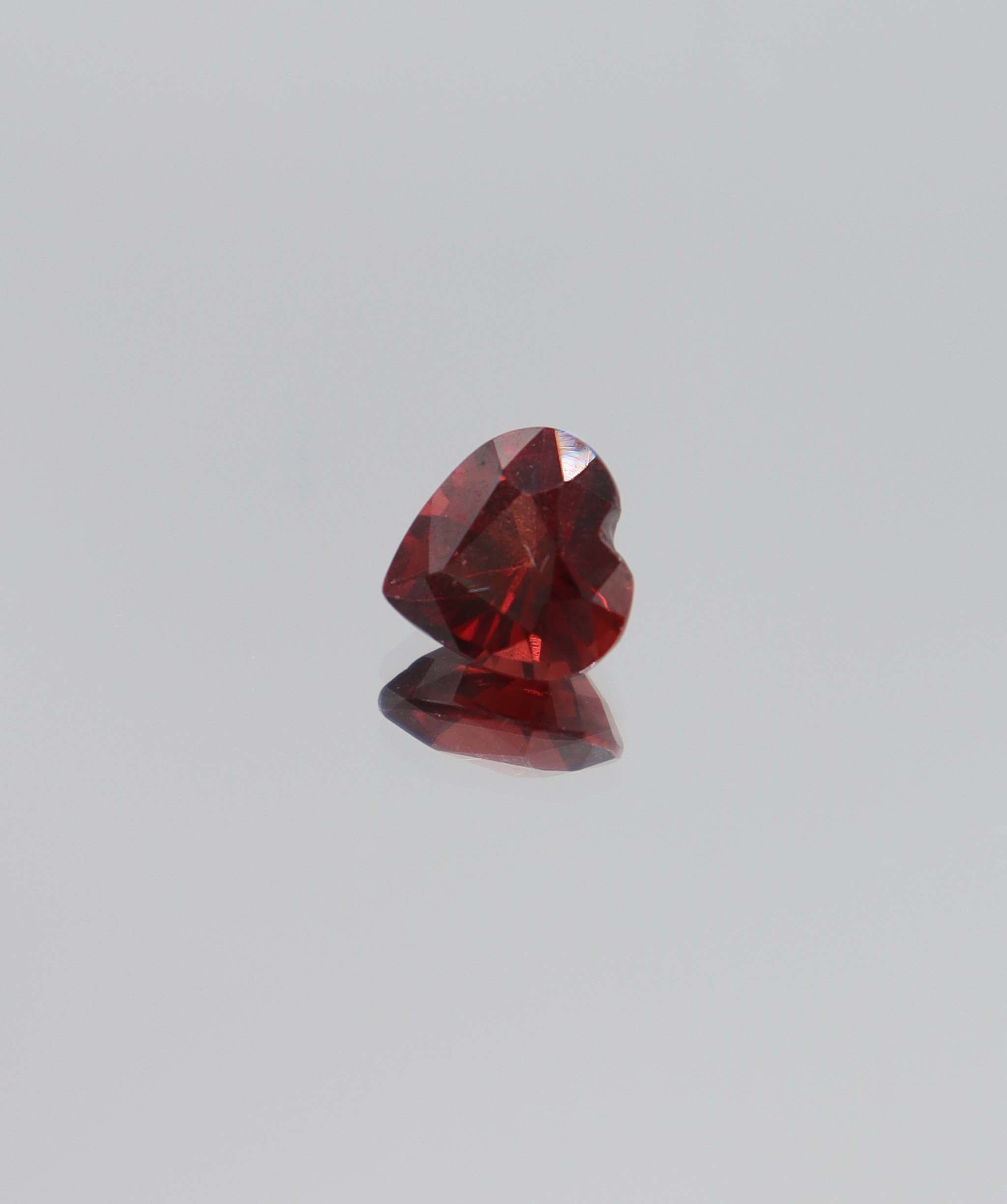 1.83ct Malaya Garnet Heart DXBCS5803