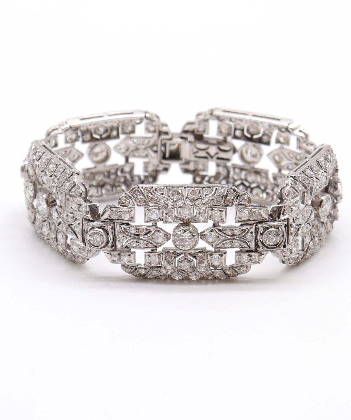 An Art Deco Diamond Bracelet WA25469