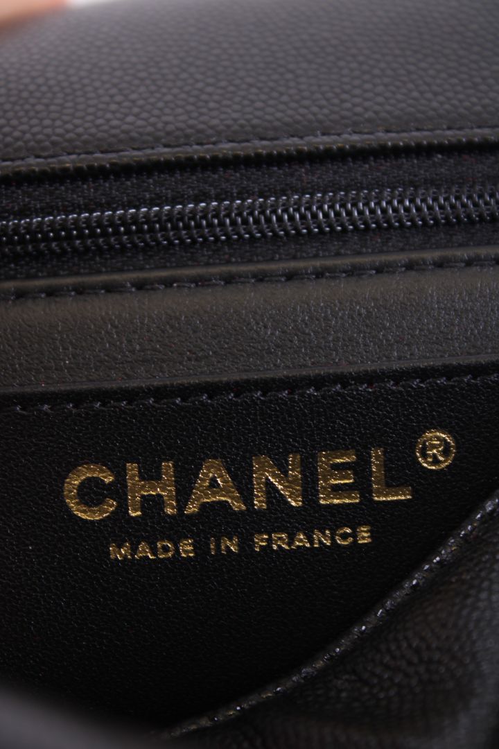 Chanel Retro Twist Caviar Handbag Black