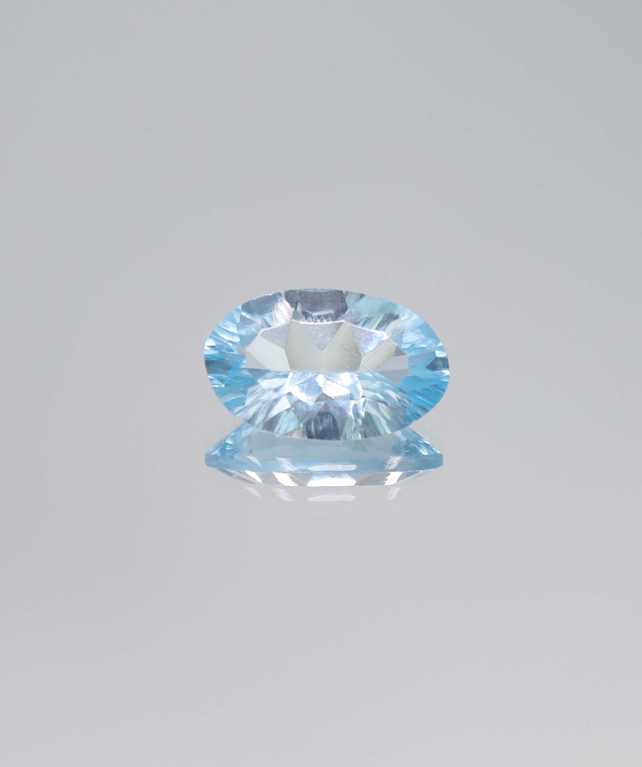 5.26ct Blue Topaz Oval DXBCS5819