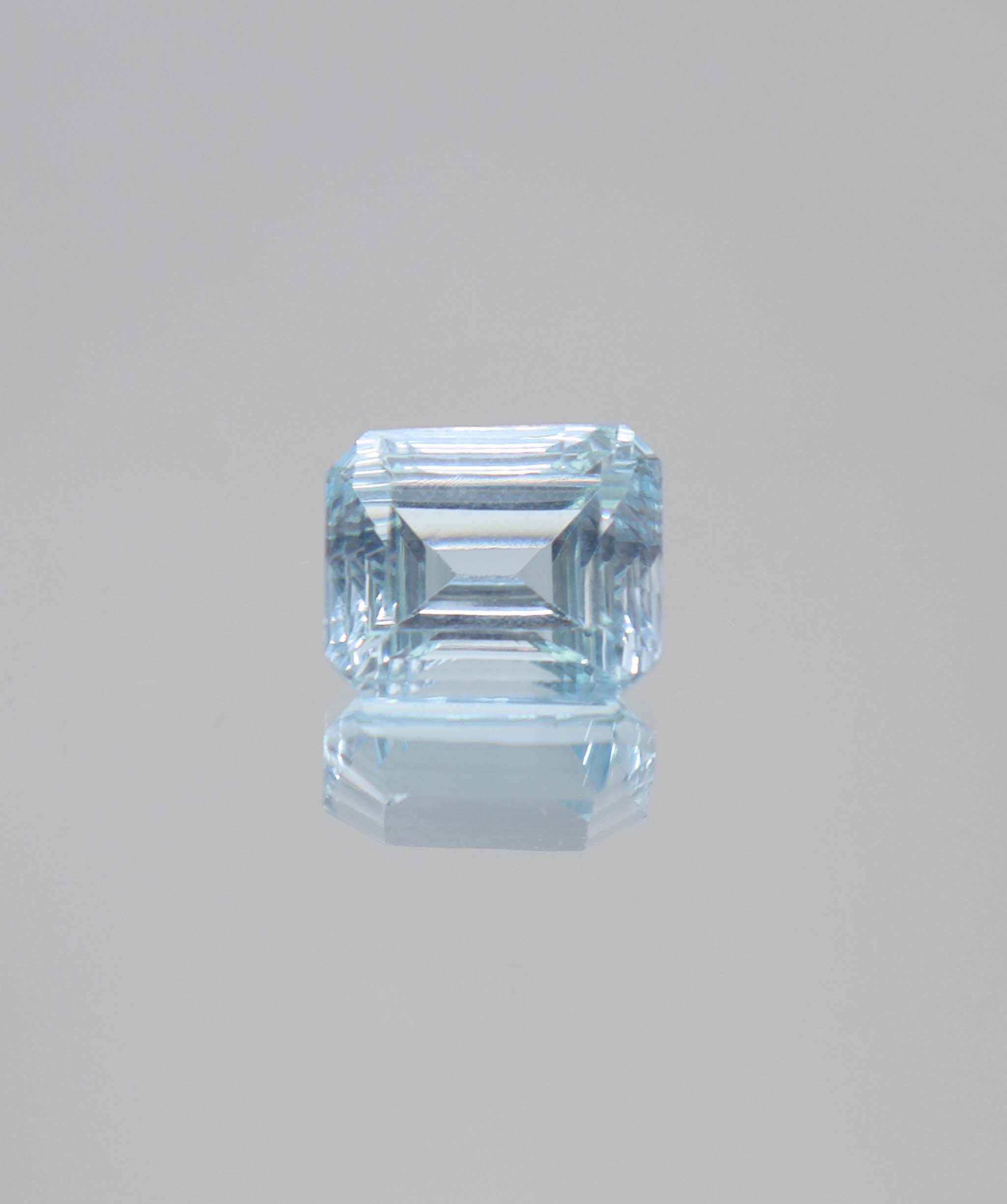 8.26ct Blue Topaz emerald cut DXBCS5821