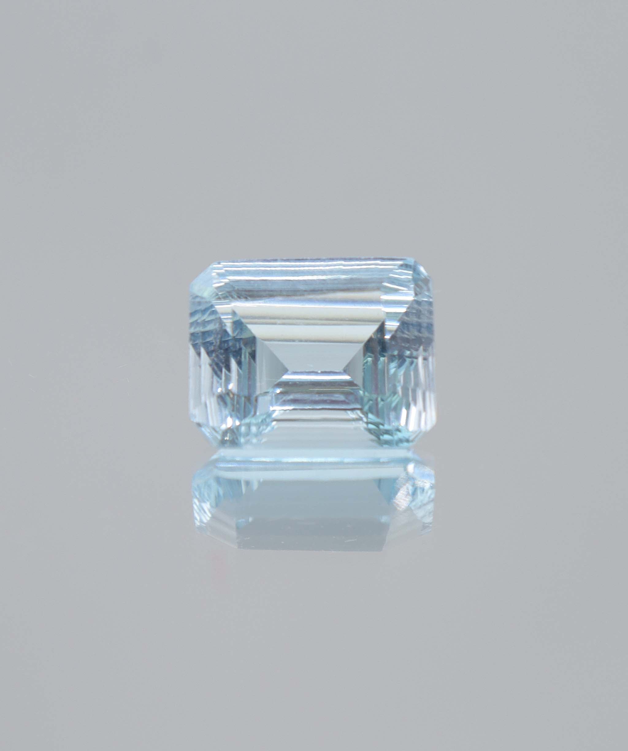 11.11ct Blue Topaz emerald cut DXBCS5822