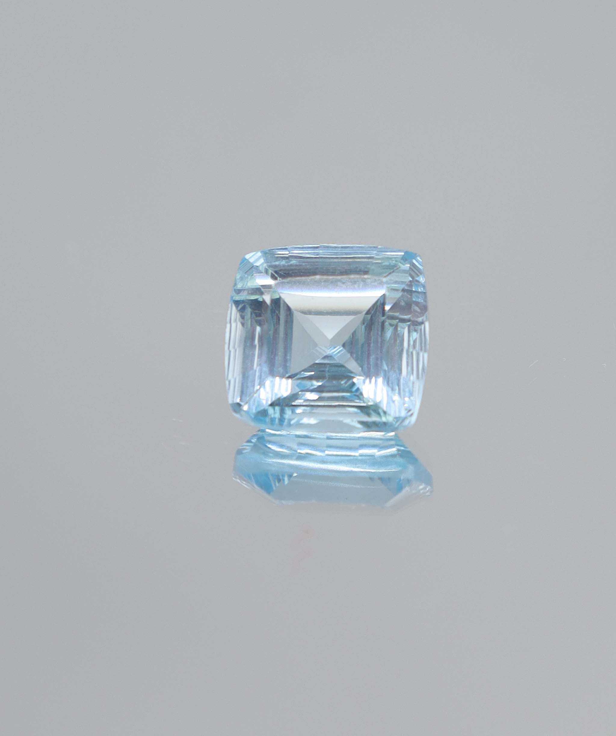 6.43ct Blue Topaz Cushion DXBCS5818