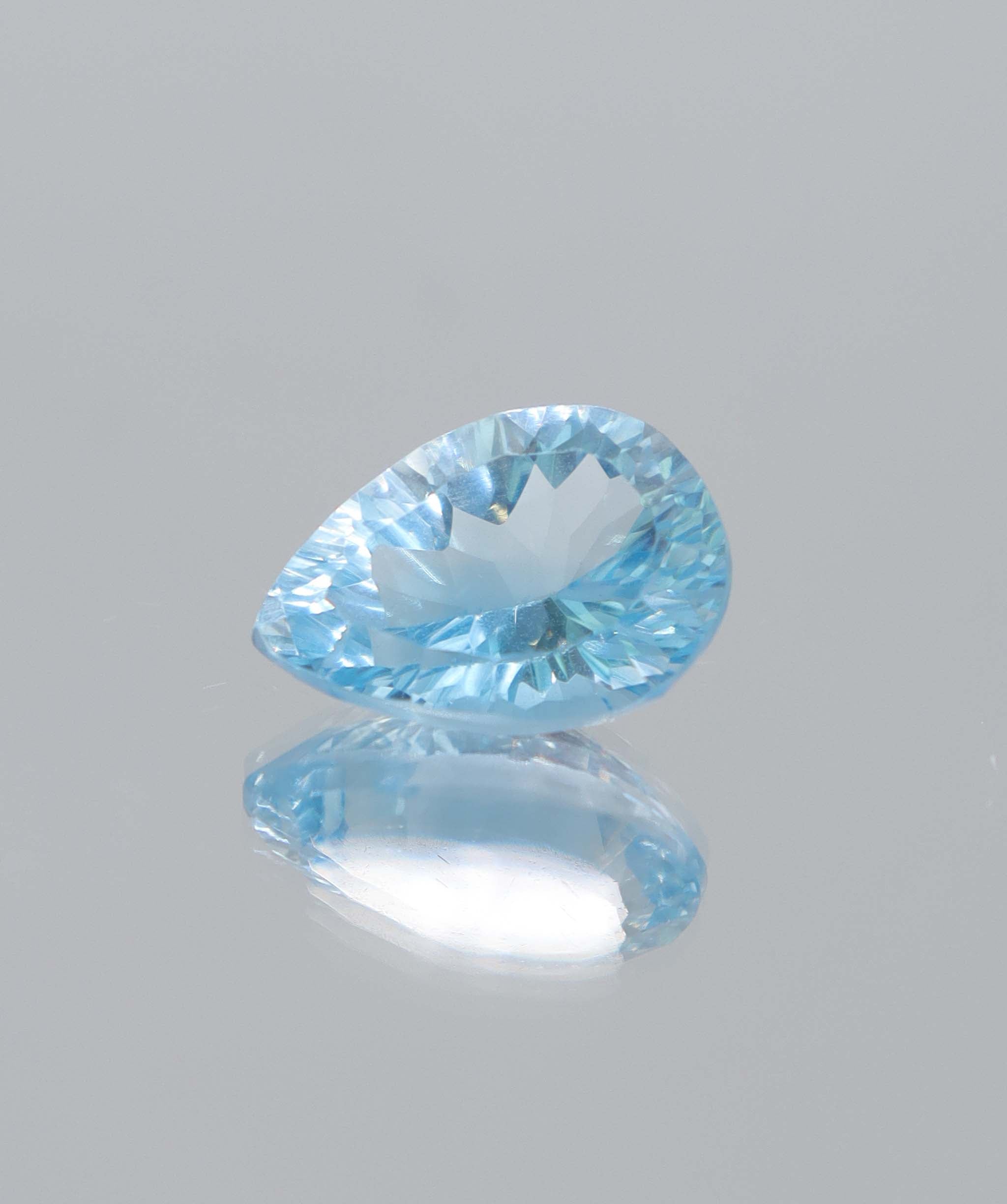 6.92ct Blue Topaz Pear DXBCS5823