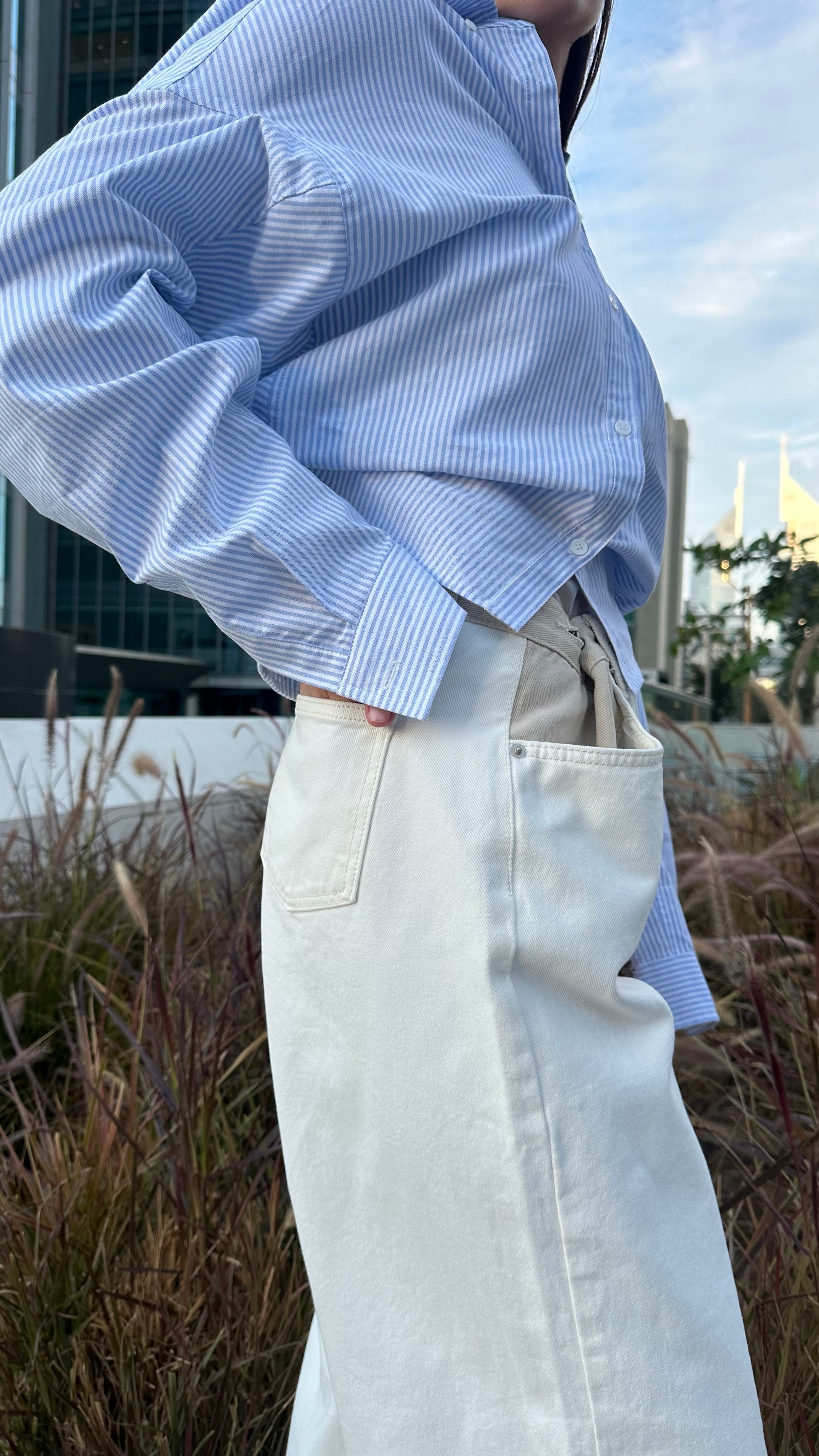 ADJUSTABLE WAISTLINE JEANS