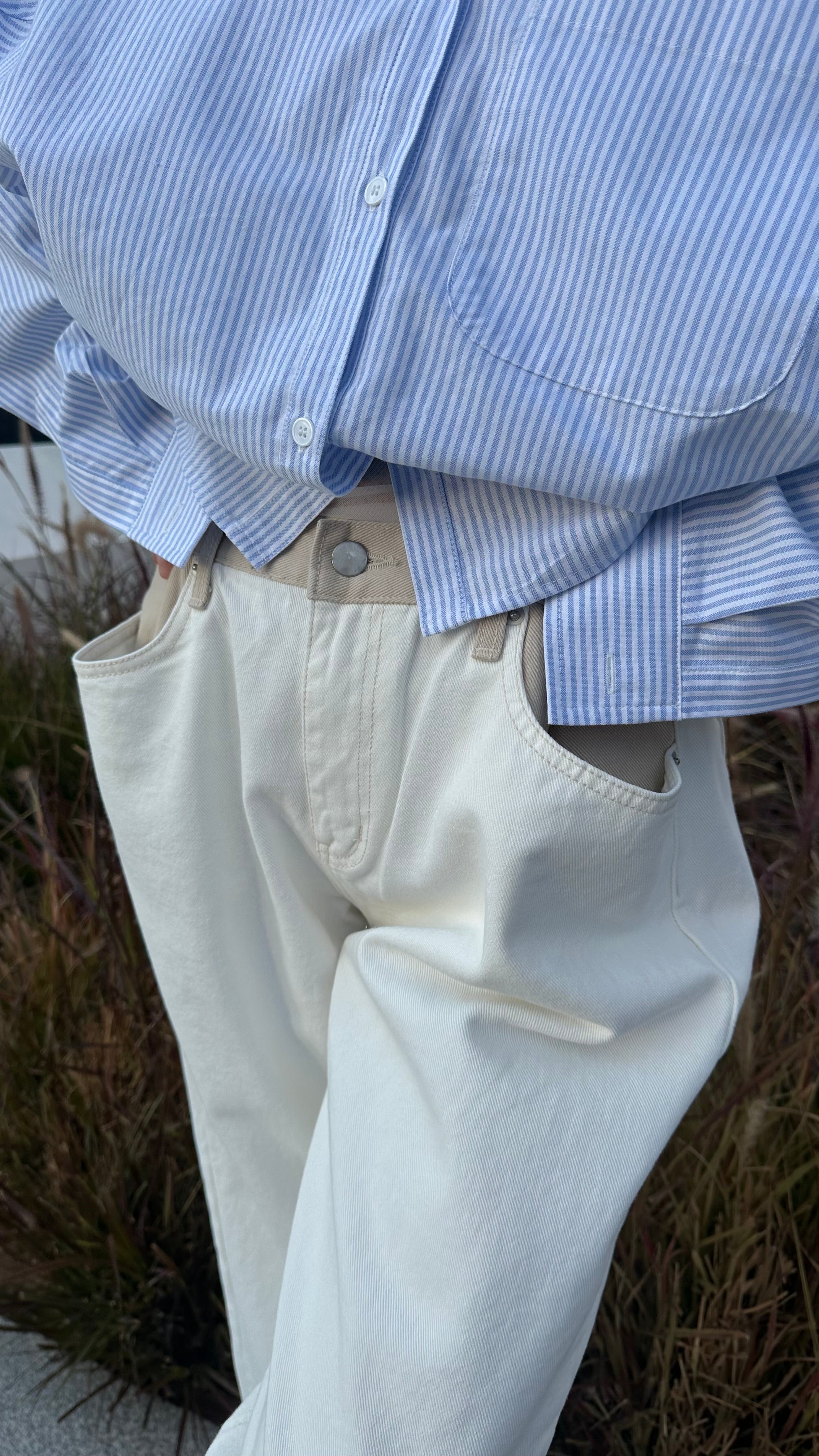 ADJUSTABLE WAISTLINE JEANS