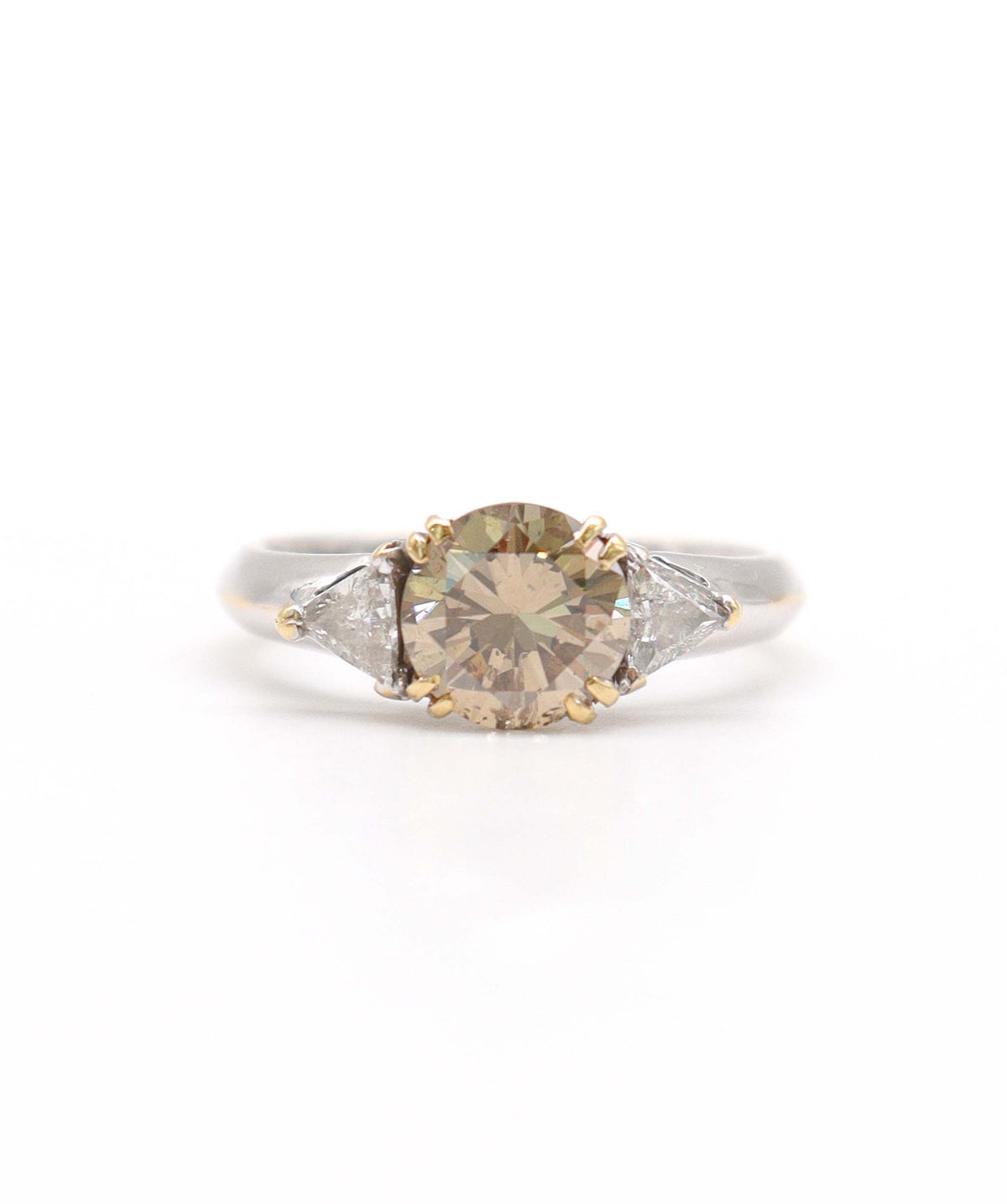 A Champagne Diamond Ring WA25426