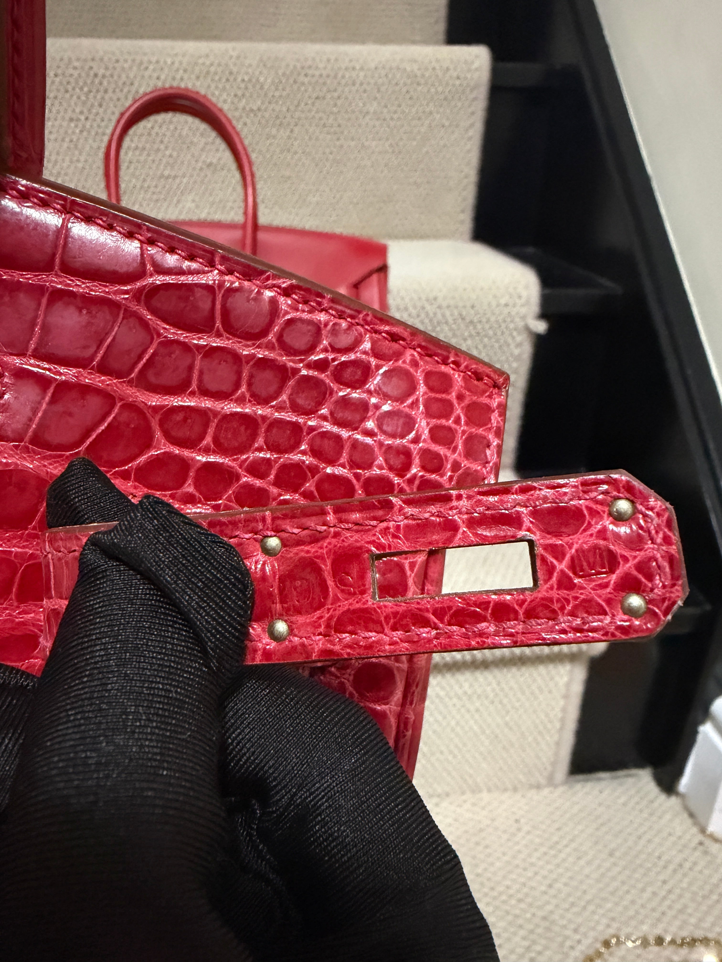 Hermès Birkin 30 – Shiny crocodile – Bougainviller– Square M (2009) – Palladium Hardware