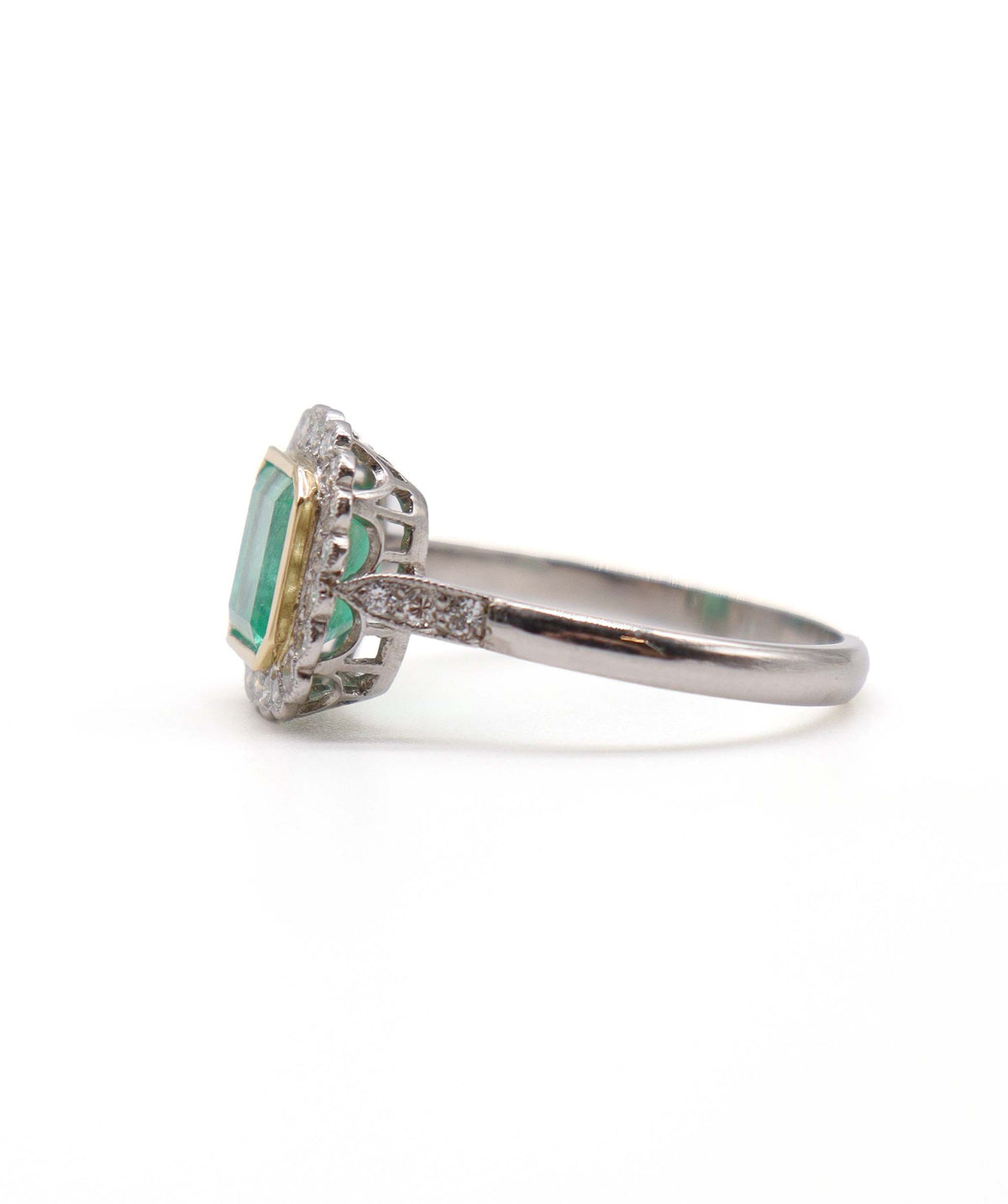 Colombian Emerald & Diamond Cluster Ring WA90471