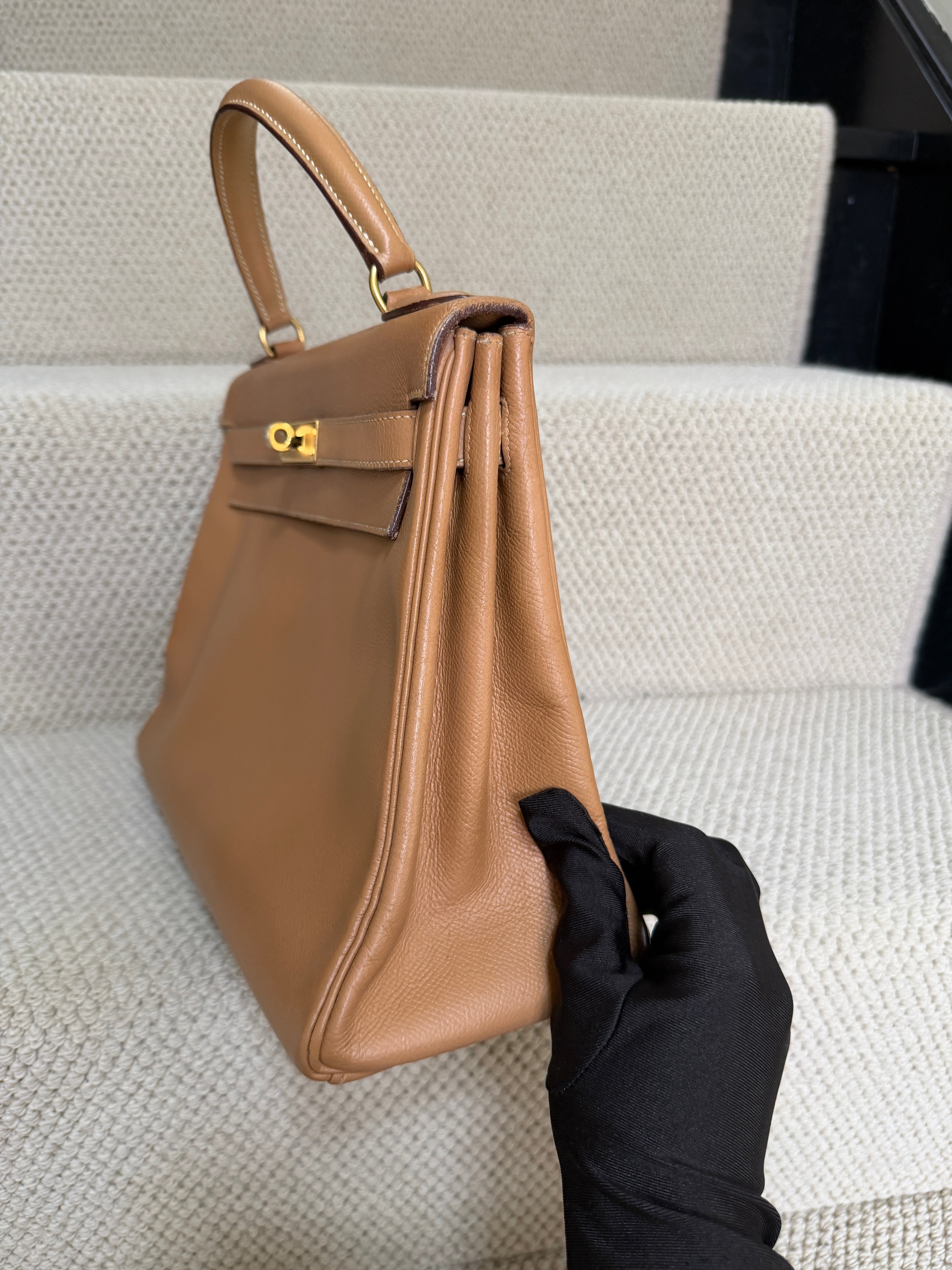 Hermès Kelly 32 – Caramel epsom Leather – Vintage – With Strap – Gold Hardware