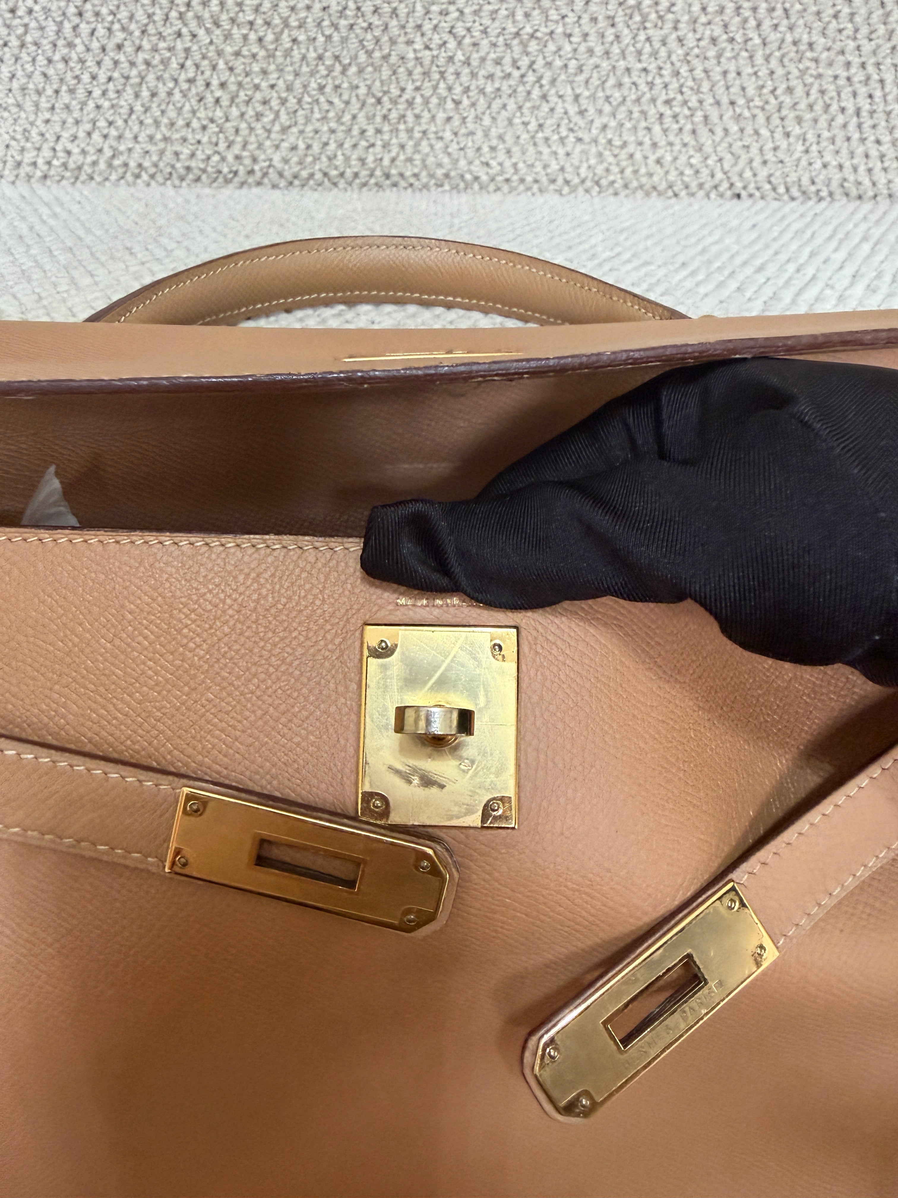 Hermès Kelly 32 – Caramel epsom Leather – Vintage – With Strap – Gold Hardware