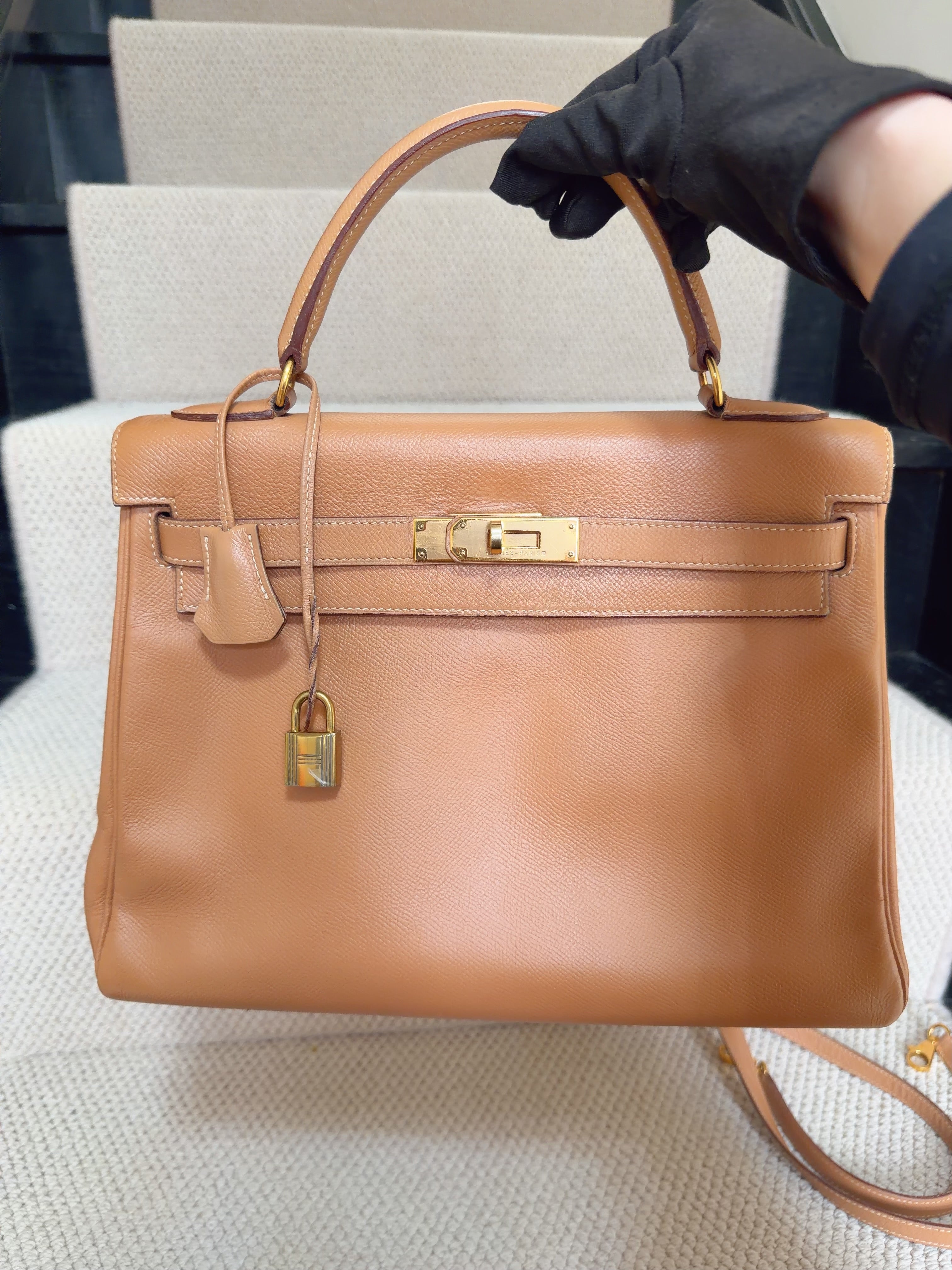 Hermès Kelly 32 – Caramel epsom Leather – Vintage – With Strap – Gold Hardware