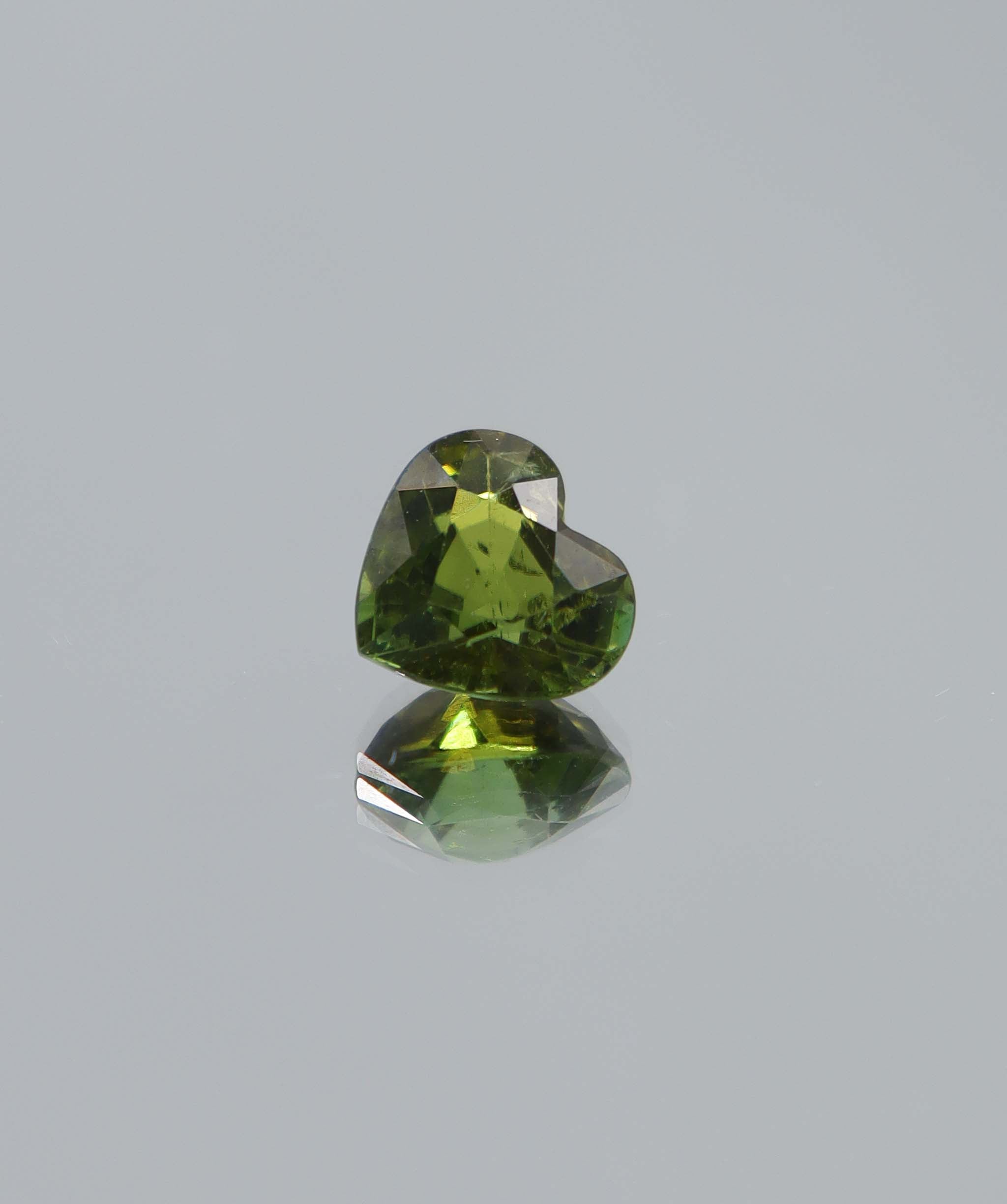 2.76ct Green Tourmaline Heart DXBCS6028