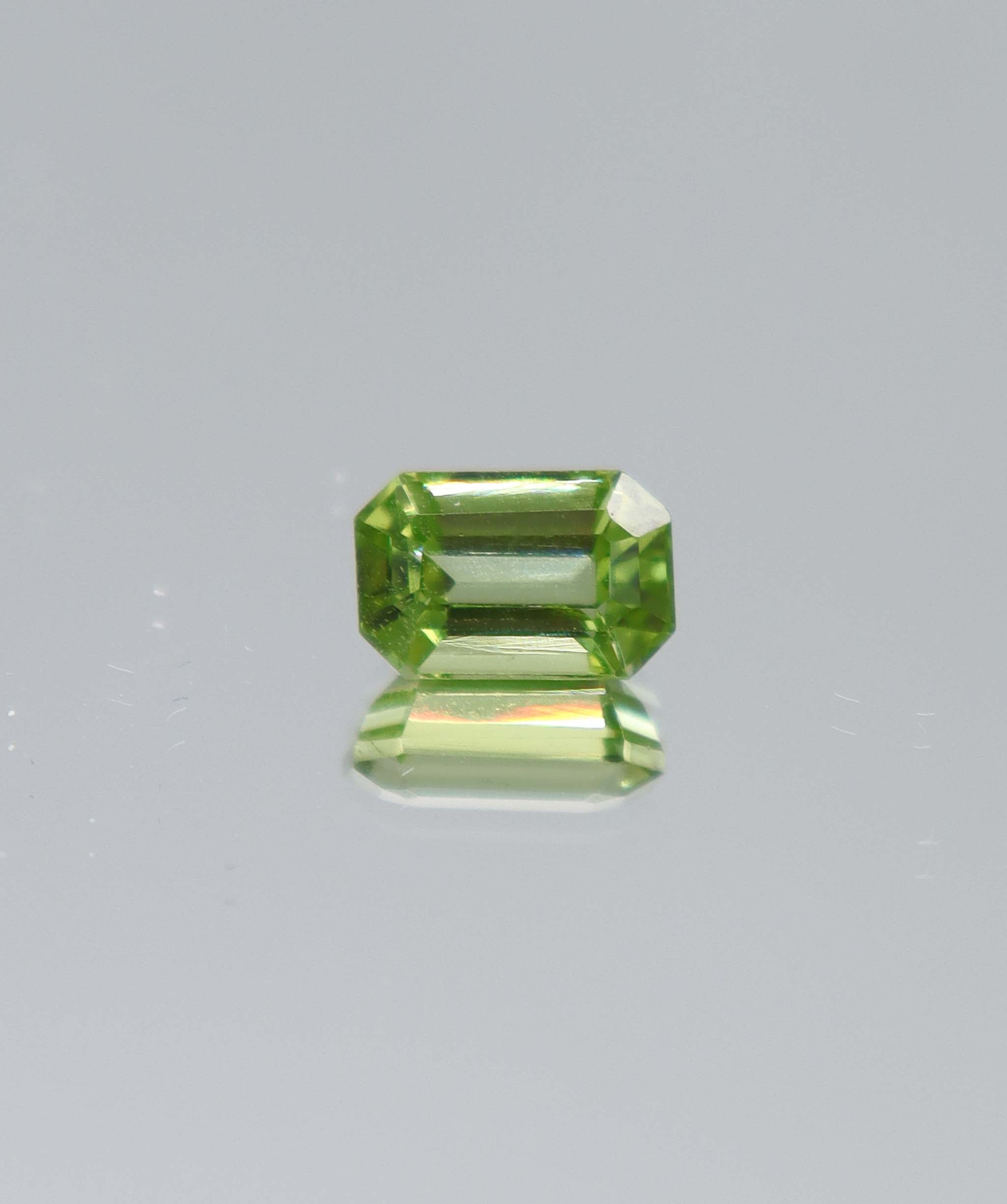 2.50ct Peridot Emerald DXBCS6002