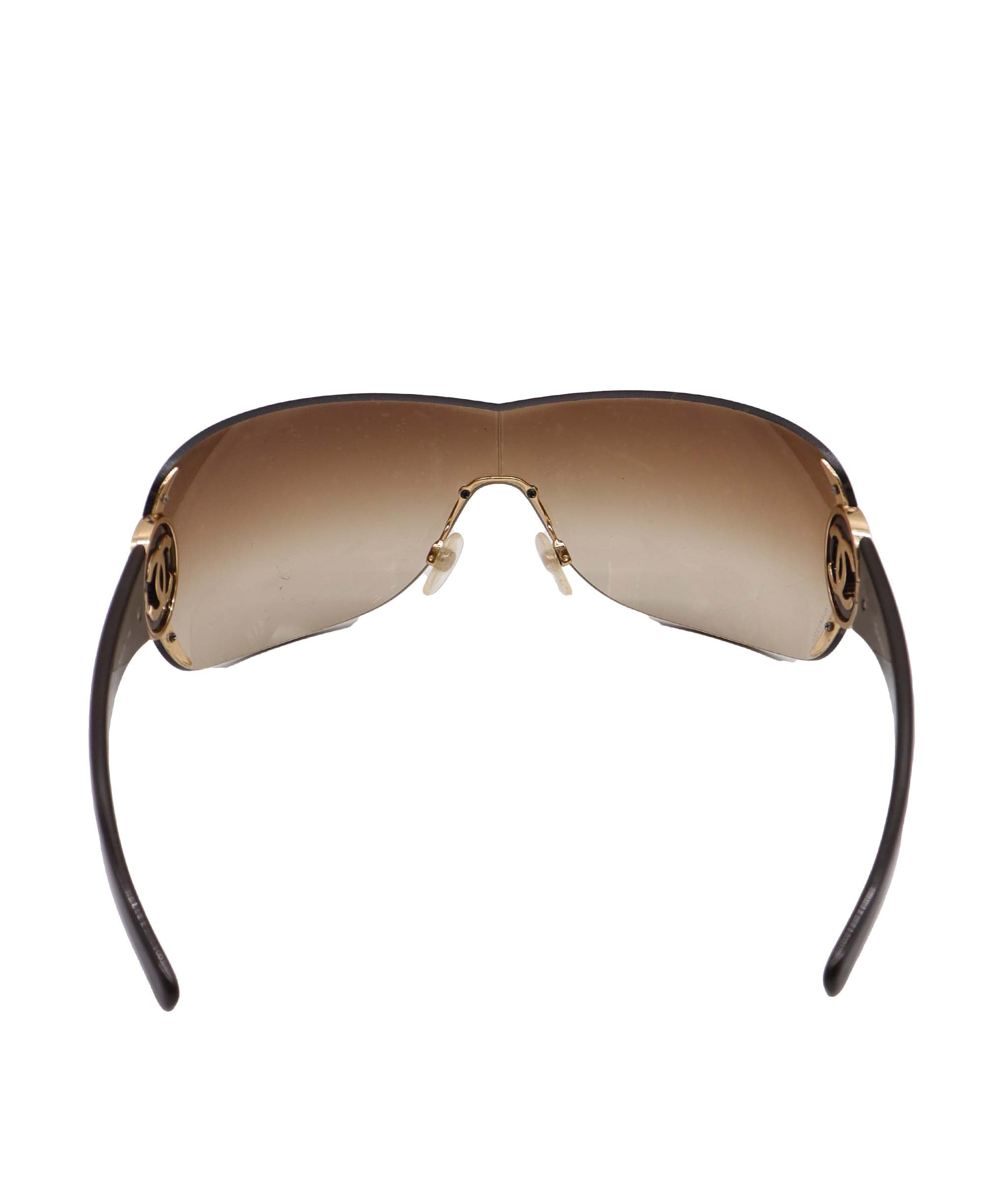 Chanel Vintage 2000's Visor Style Sunglasses With case ASC7004