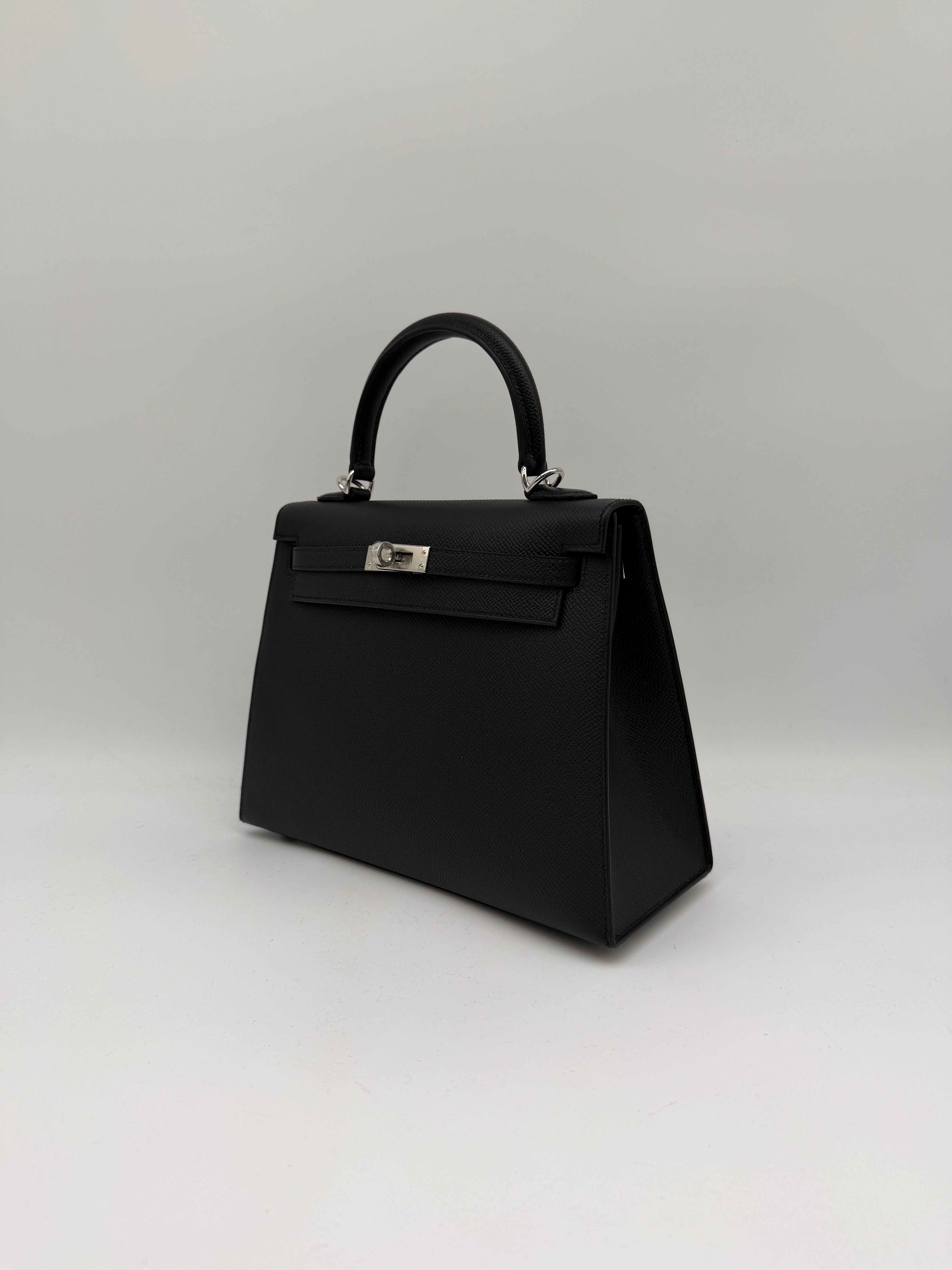 Hermès Kelly 25 Black Epsom Palladium Hardware