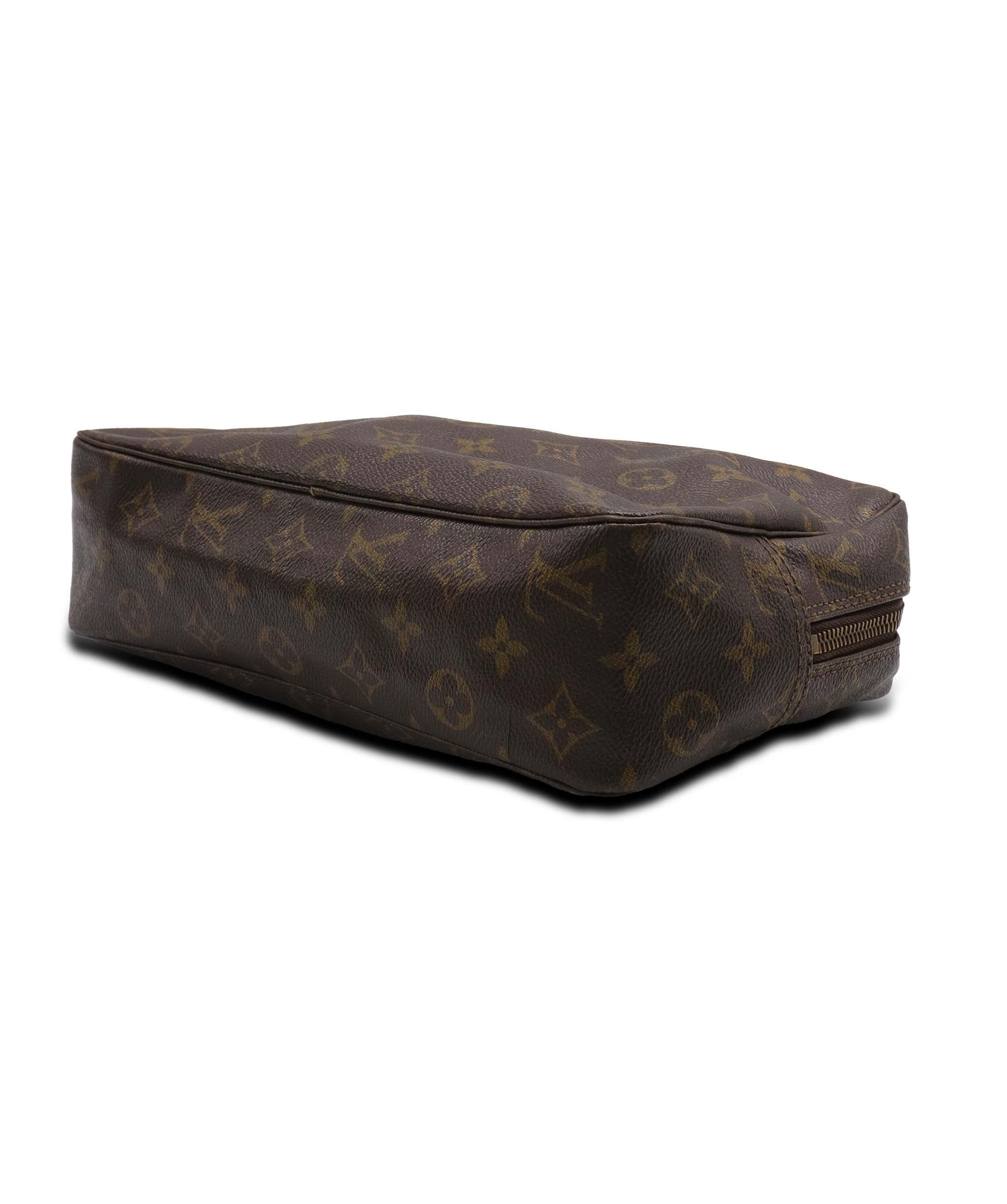 LOUIS VUITTON Trousse Toilette 28 M47522 B1022WUCBM