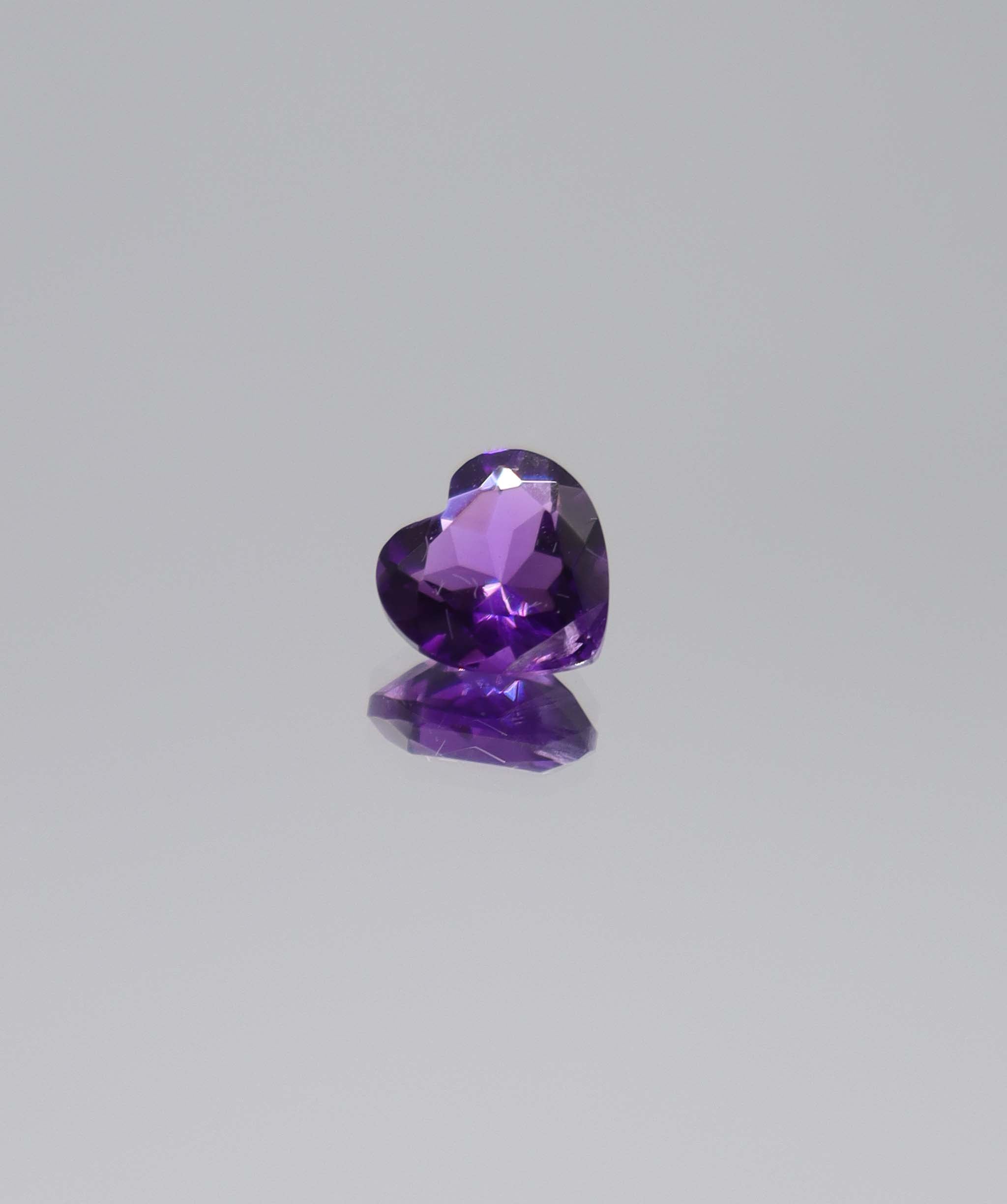 1.61ct Amethyst heart shape DXBCS6110