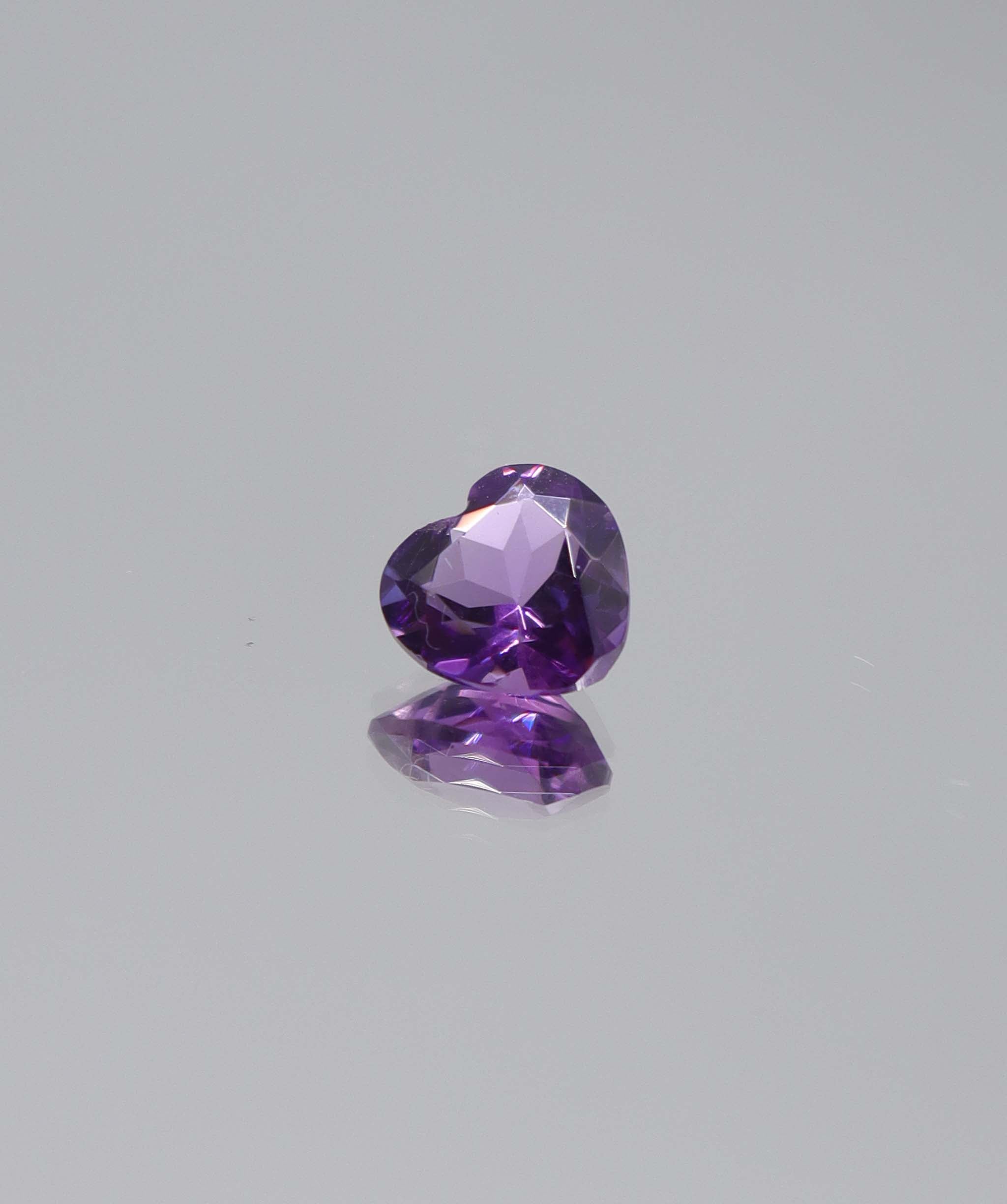 1.60ct Amethyst heart shape DXBCS6117