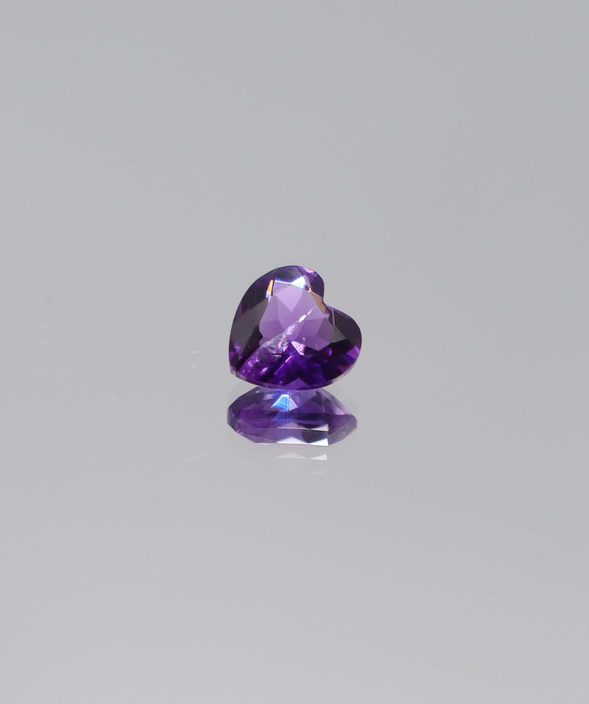 1.64ct Amethyst heart shape DXBCS6128