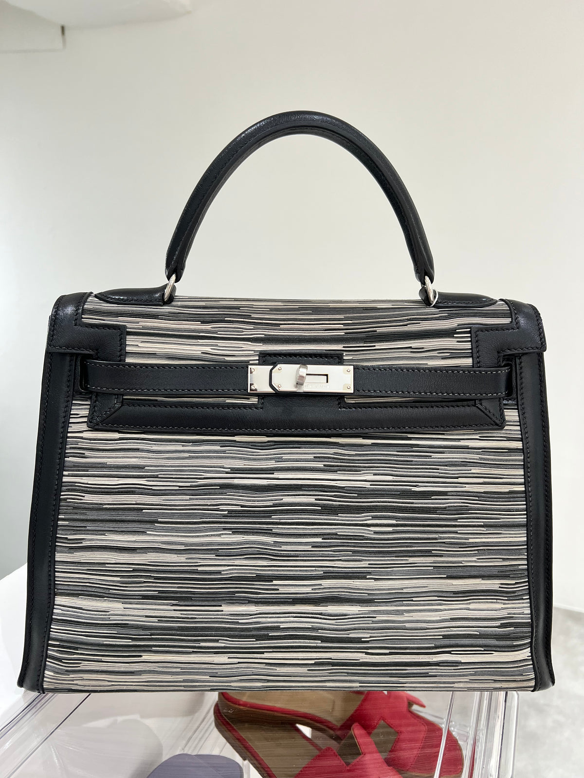 Hermes Kelly 32 Vibrato Black Sellier PHW #C 1999 SYC2367