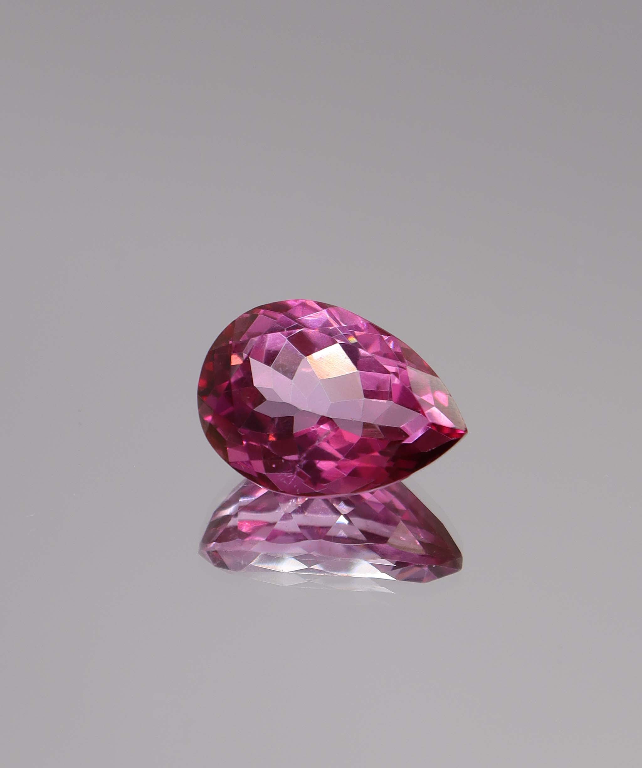 15.61ct Pear Cut Pink Topaz DXBS6134