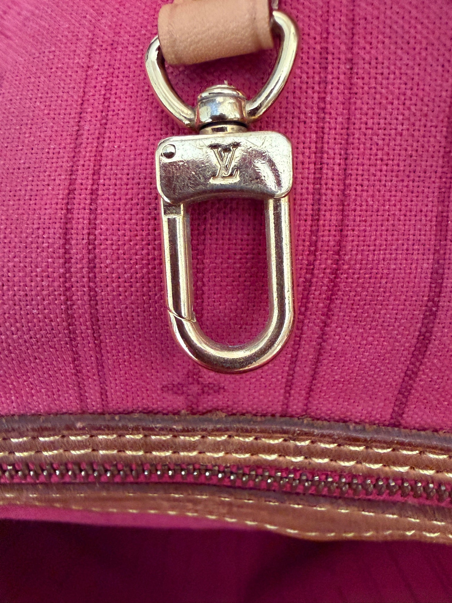 Louis Vuitton Neverfull MM Monogram Tote Bag