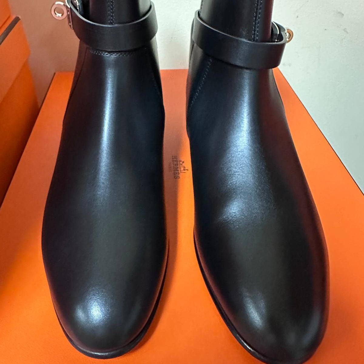 101A. Neo Ankle Boot Black Calfskin with Kelly Buckle PHW - 38.5