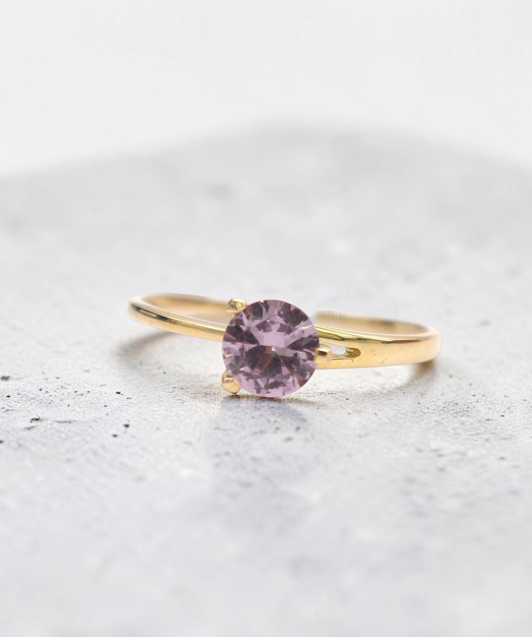 Malaya Garnet YG prong ring DXBS6603