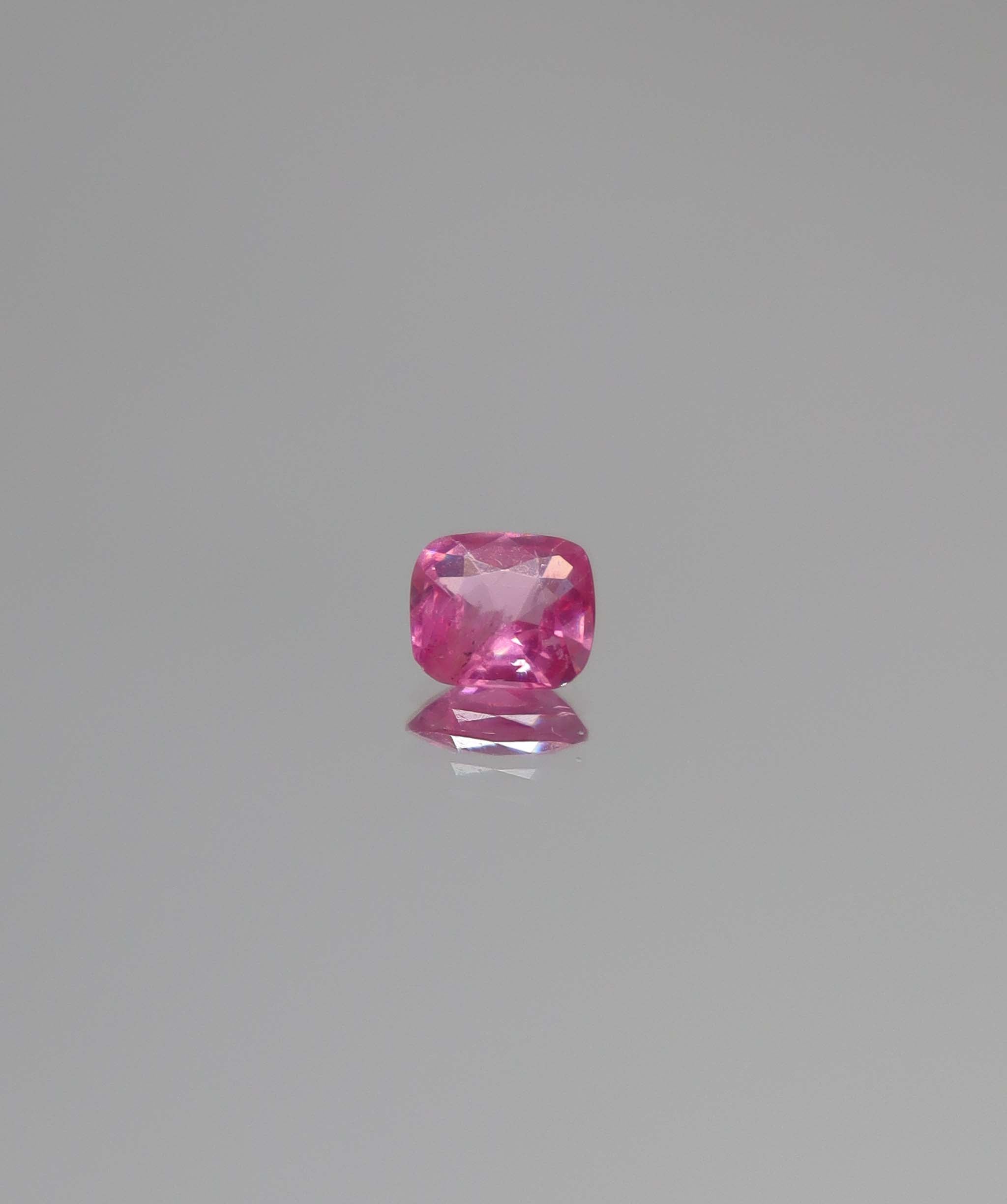 0.95ct Cushion Mahenge Spinel DXBCS3435