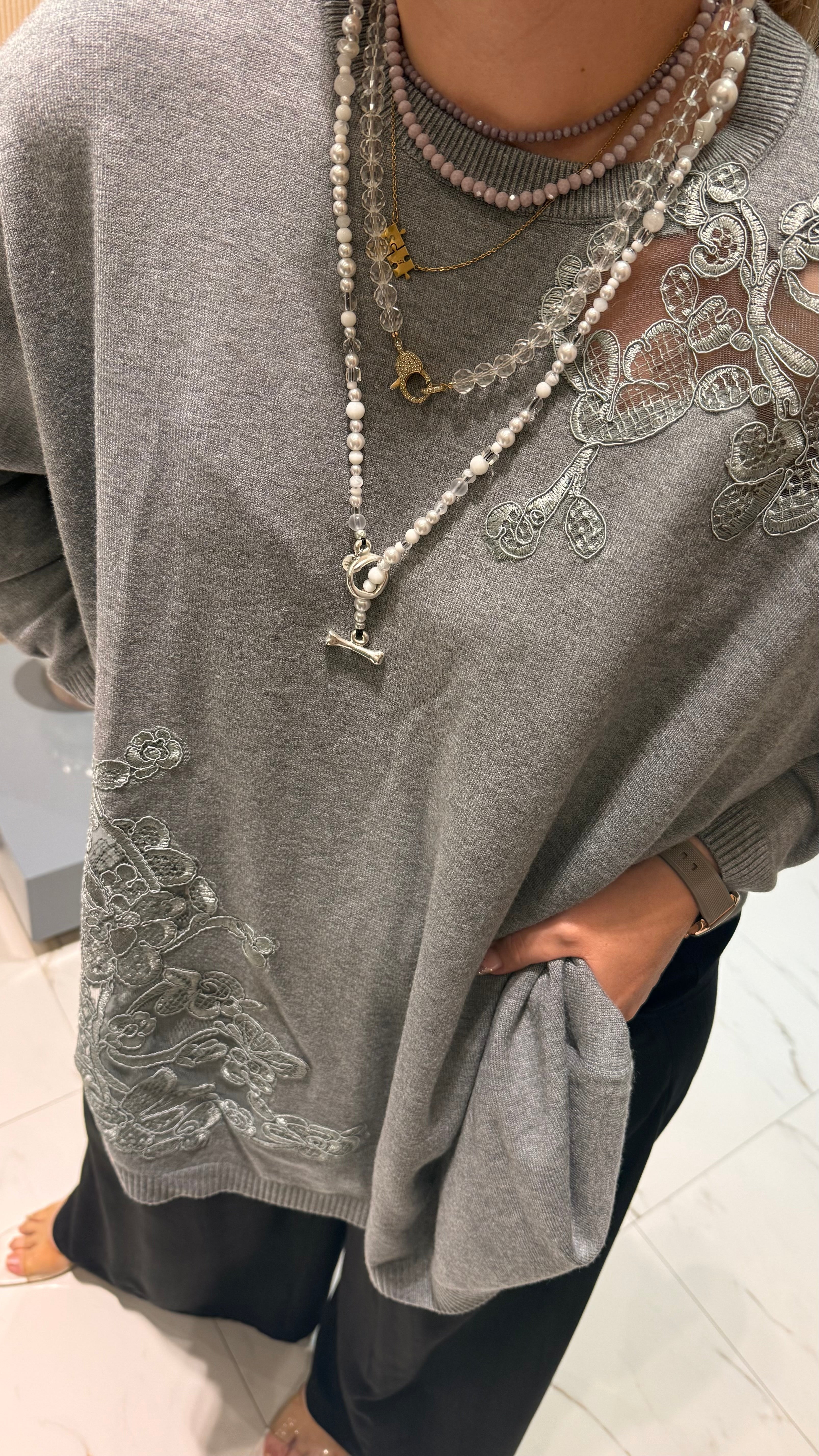 LOOSE FIT LACED DECORATED SWEATER (سترة)"LINA"