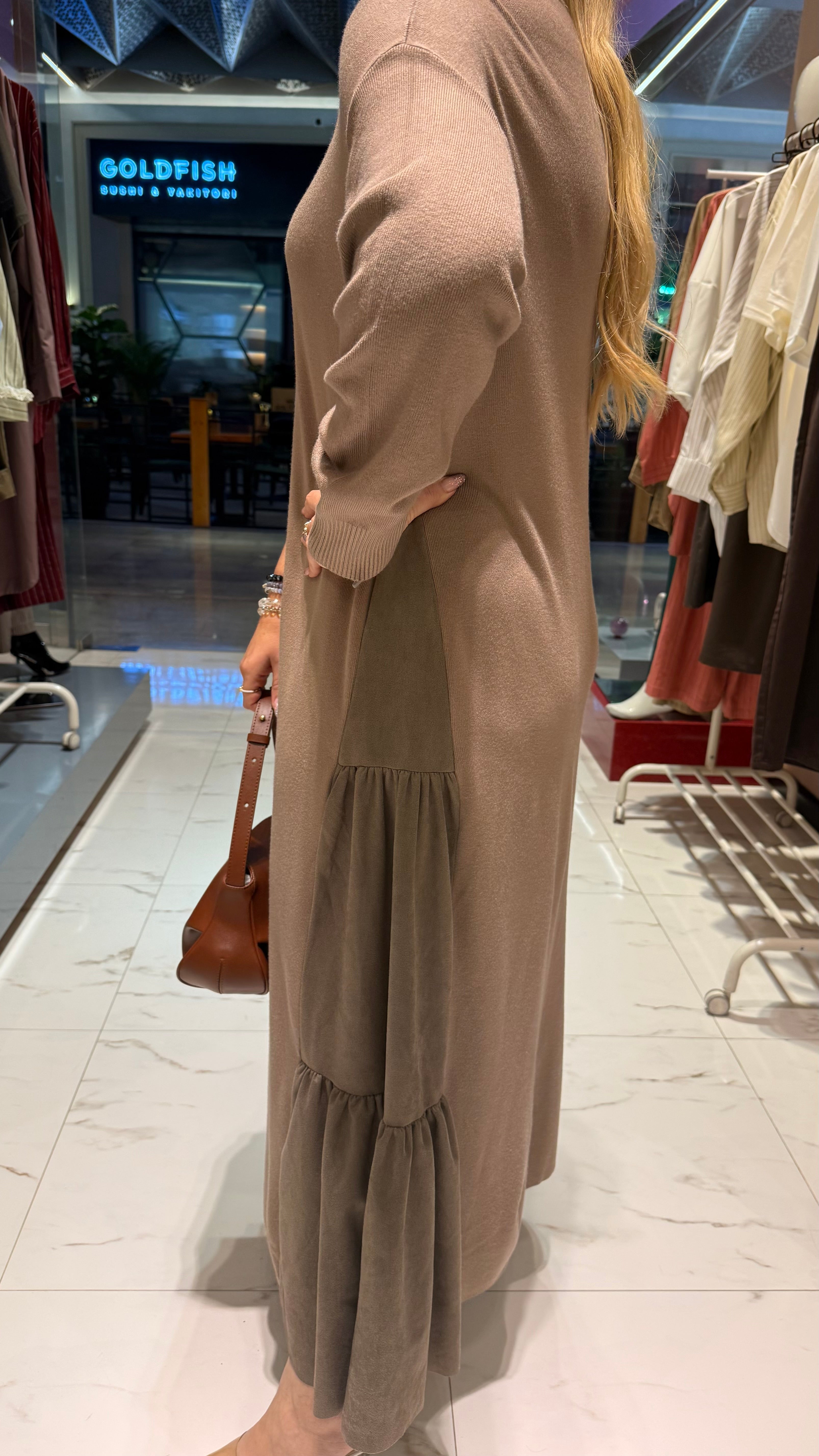 LONG SLEEVE KNITED MAXI DRESS (فستان) "PIA"