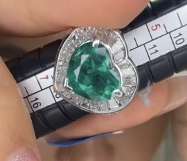 Pt900 Emerald Ring E2.66 D1.33 11.5g GRJ J111424WF4