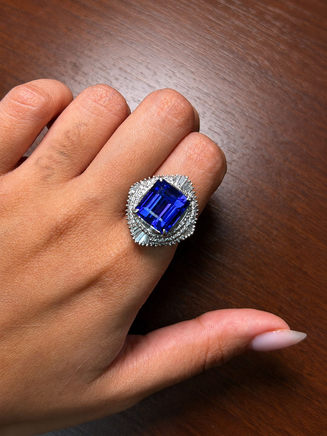 Tanzanite Diamond Ring in Pt900 / TZ12.71ct / D1.21ct 12657