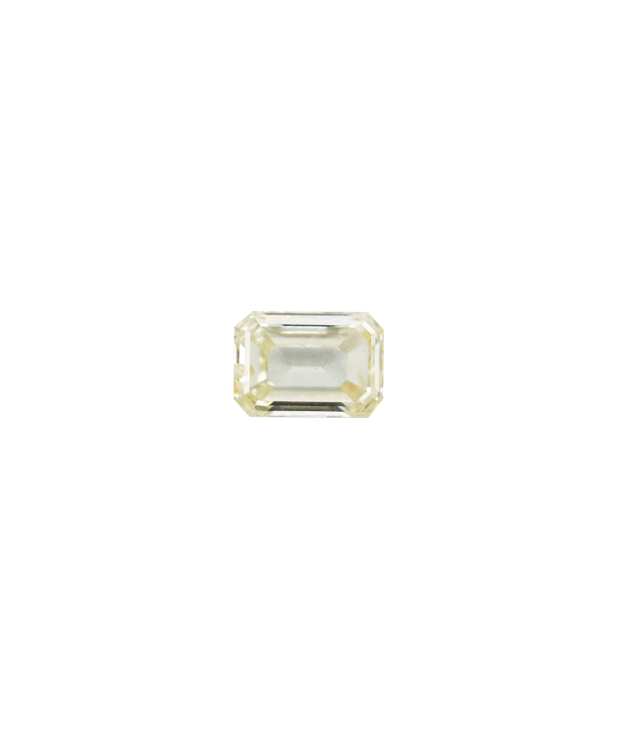 0.75ct LIGHT FANCY YELLOW EMERALD DIAMOND DBXN0572