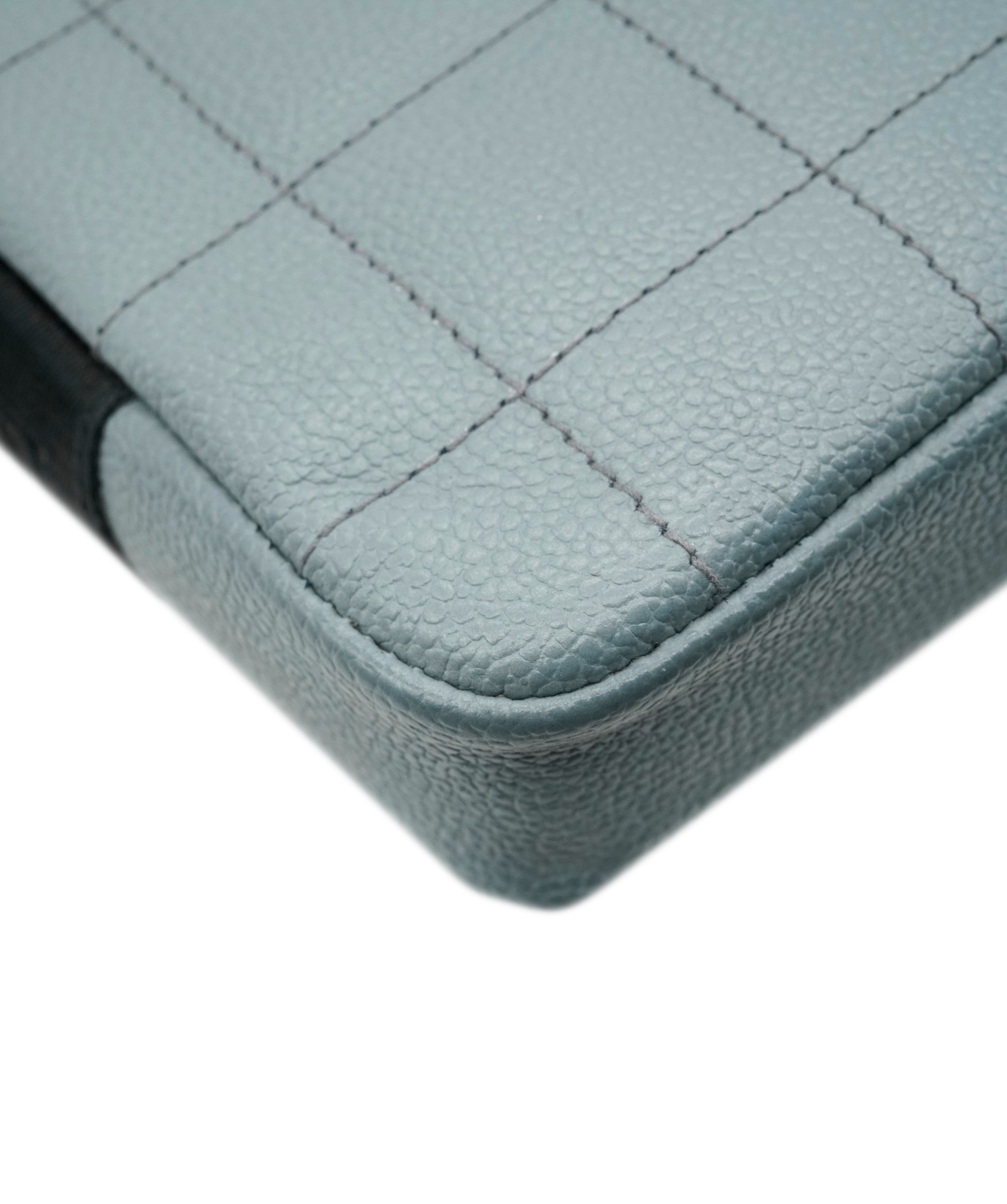 Chanel chocolate gray/blue ba AKC0092