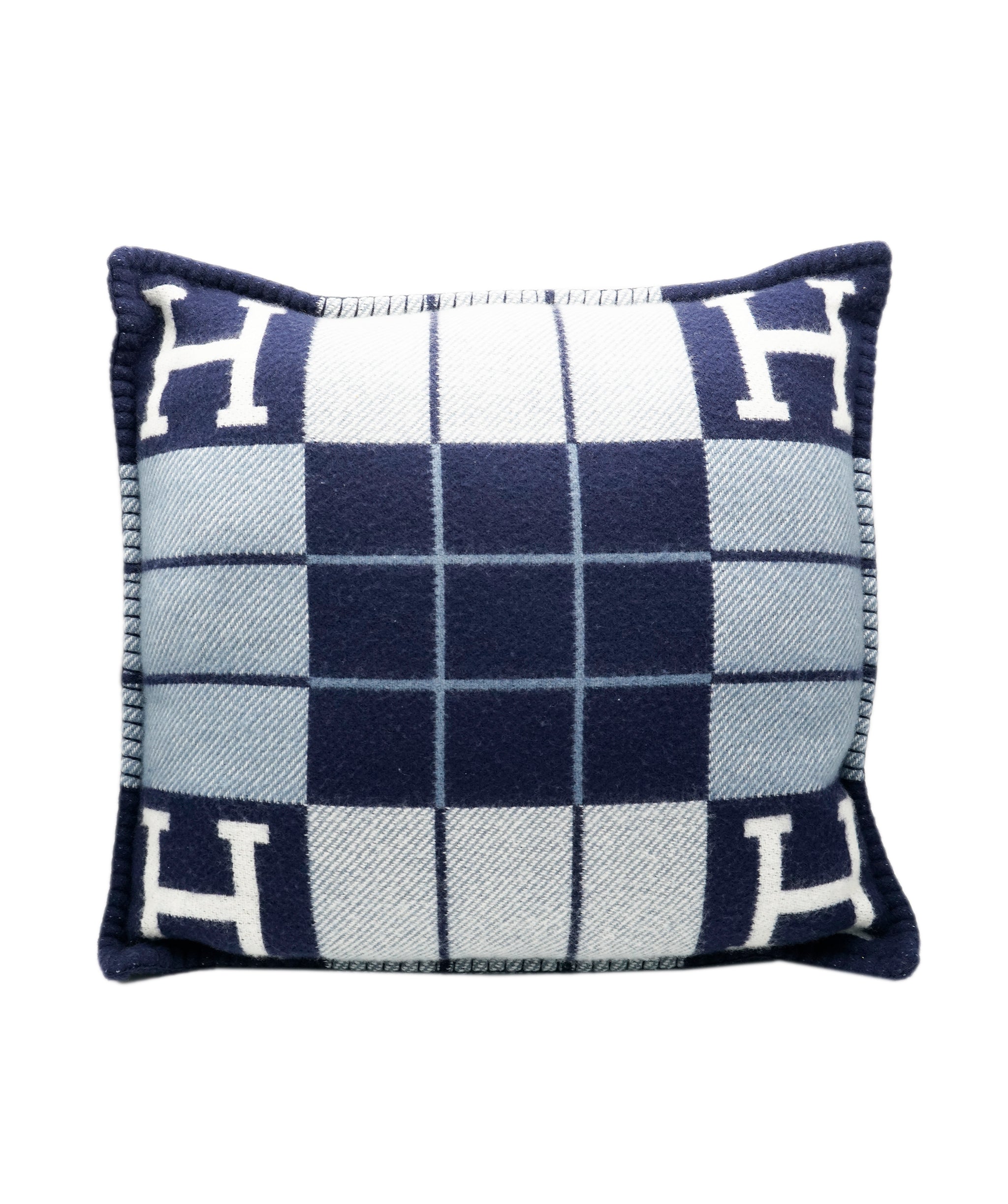 Hermès Avalon III Pillow Caban 014099AG DBXM0080
